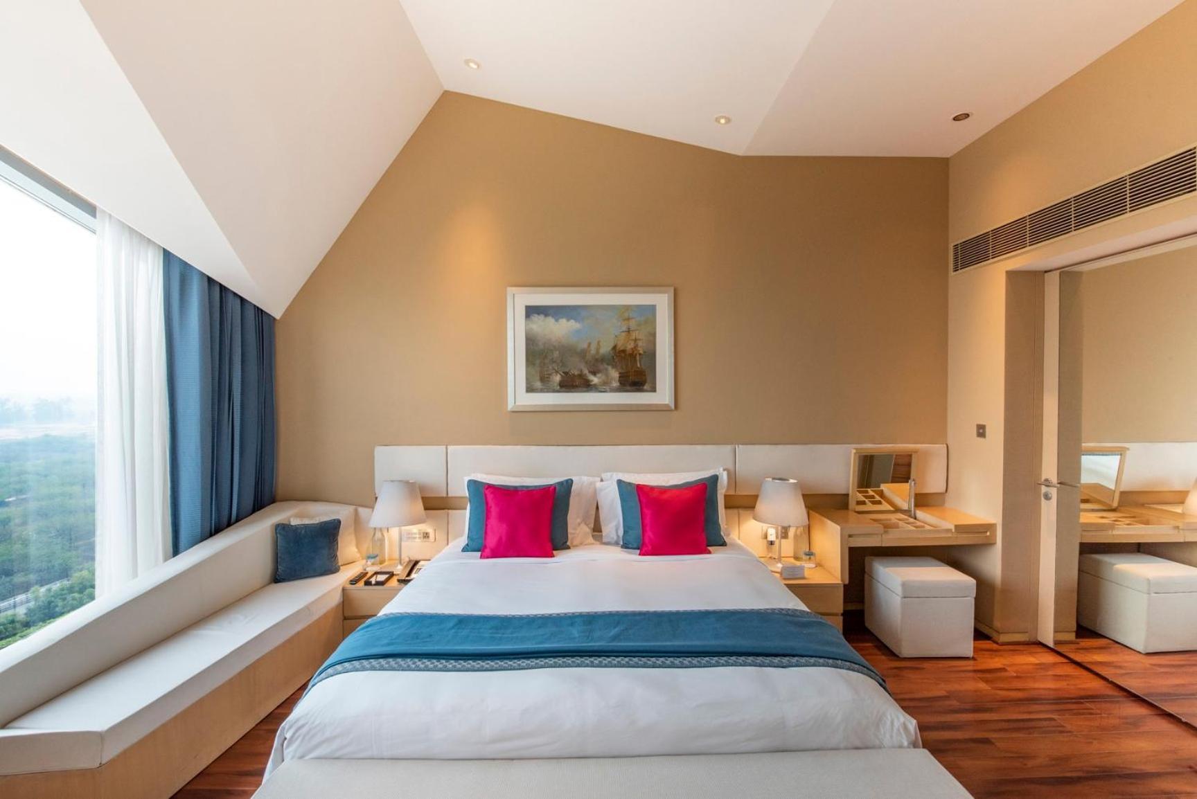 Hotel Ebony Near Delhi Airport By Gross Group