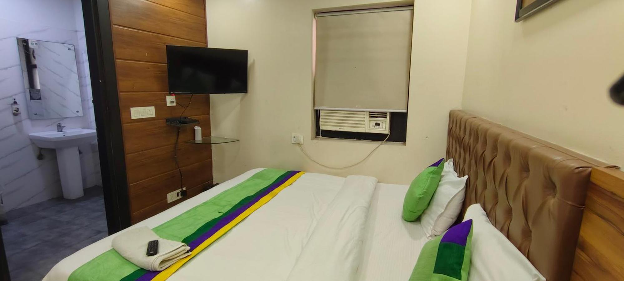 The Greet Pramont Plaza Igi Airport Delhi Hotel 4*