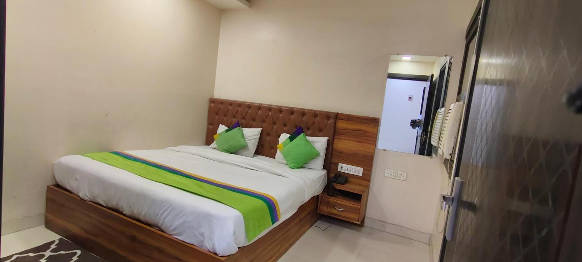 Hotel The Greet Pramont Plaza Igi Airport Delhi 4*