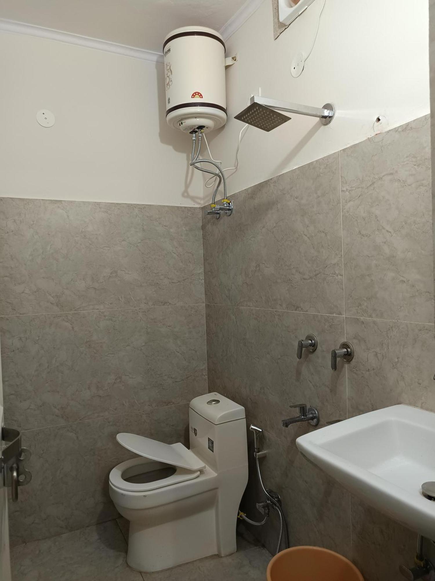 Hotel Haveli Heritage --- 200 Meters From Nizamuddin Railway Station 3*