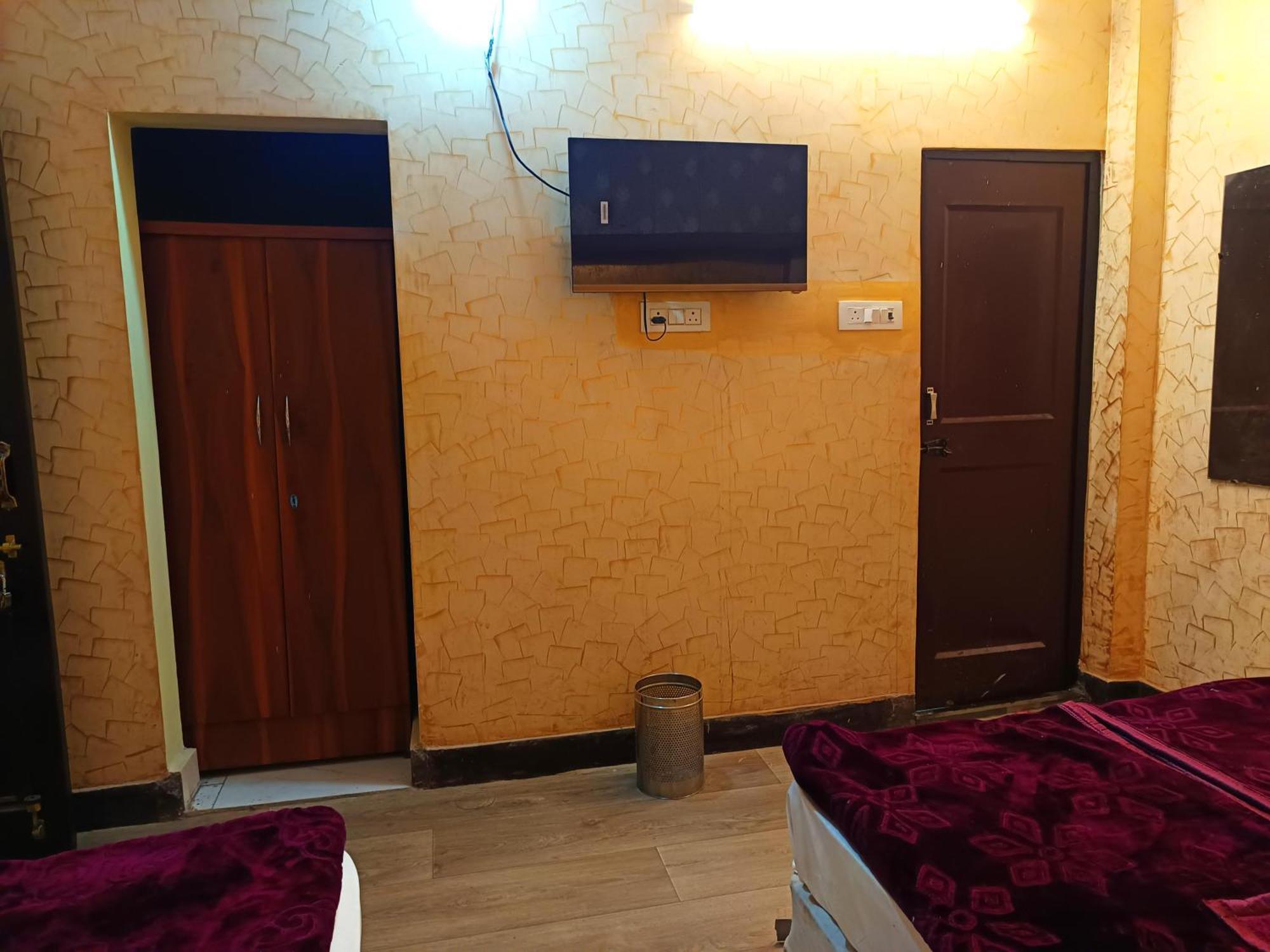 Haveli Heritage --- 200 Meters From Nizamuddin Railway Station Hotel 3*