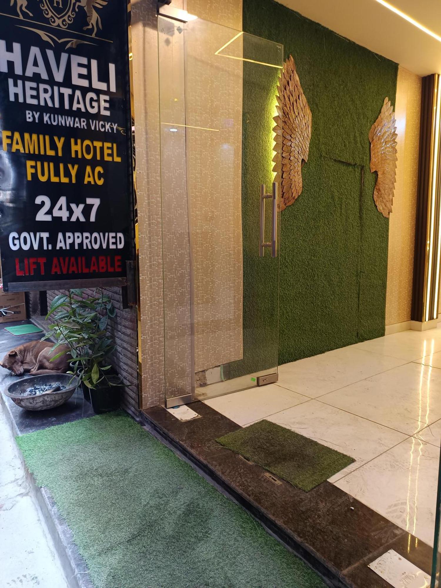 Hotel Haveli Heritage --- 200 Meters From Nizamuddin Railway Station 3*