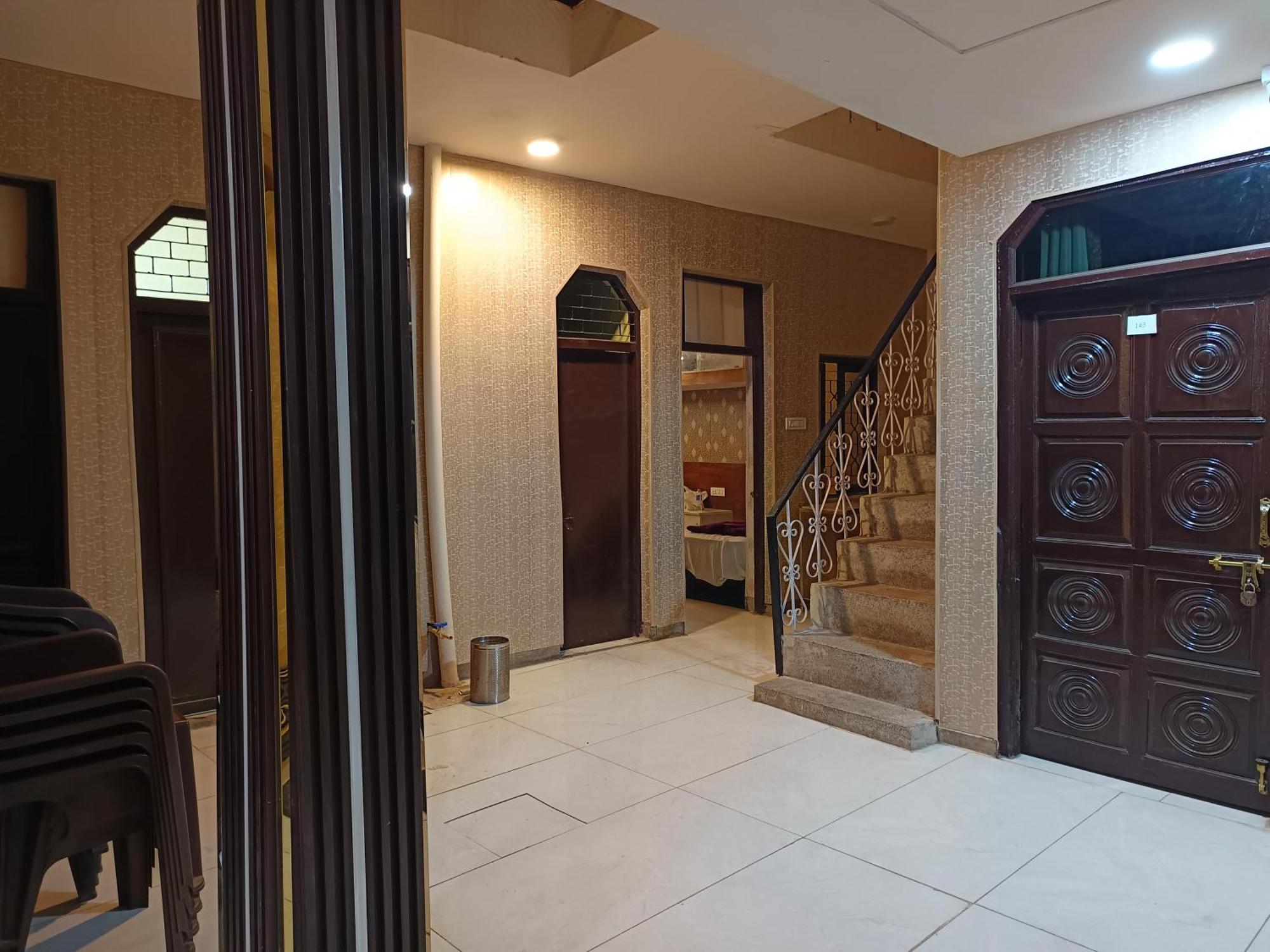 Haveli Heritage --- 200 Meters From Nizamuddin Railway Station 3*