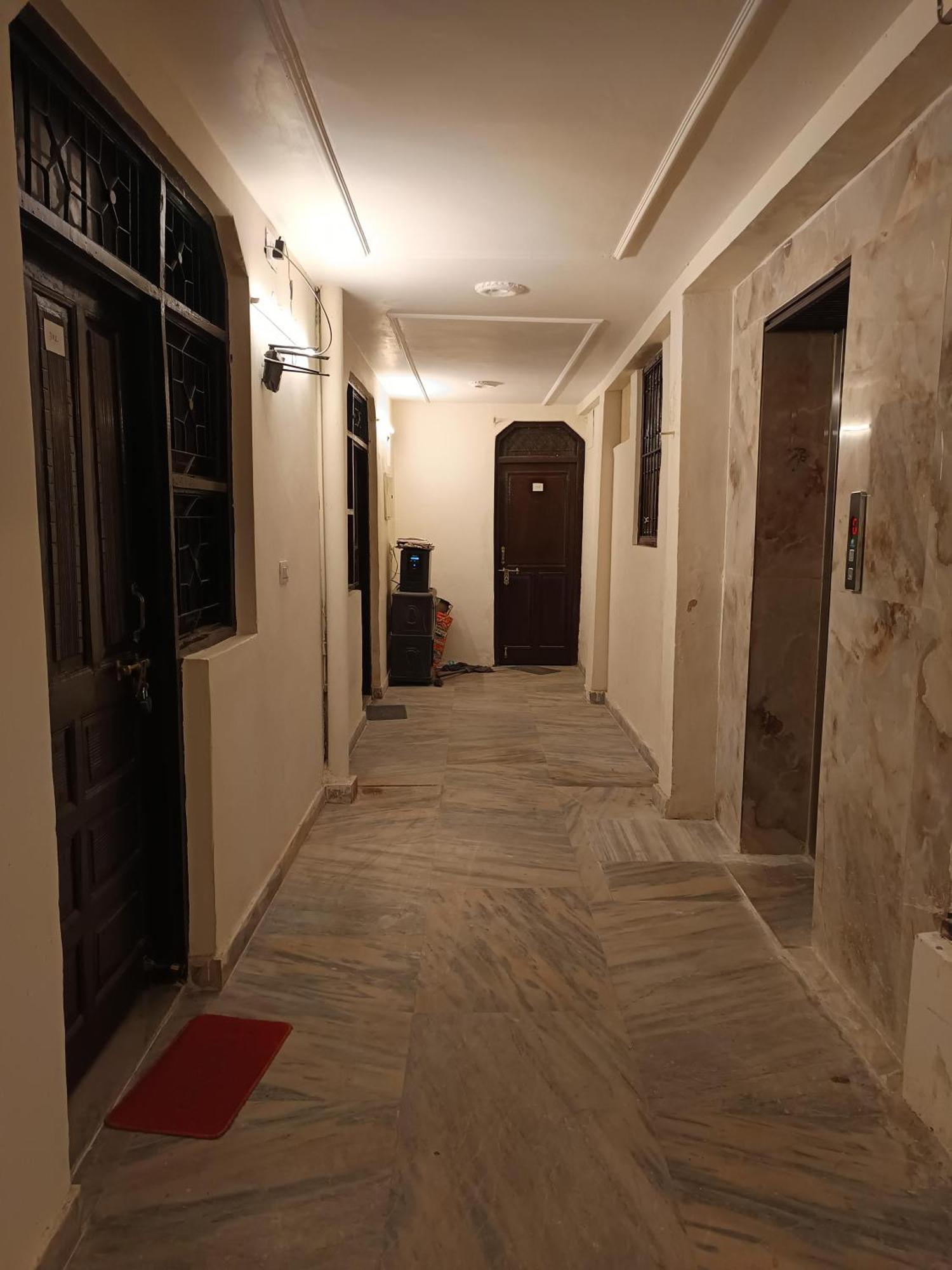 Haveli Heritage --- 200 Meters From Nizamuddin Railway Station Hotel