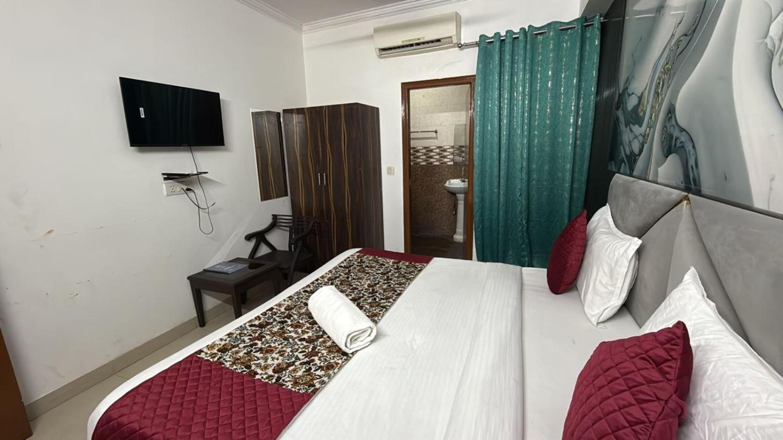 King Plaza New Delhi