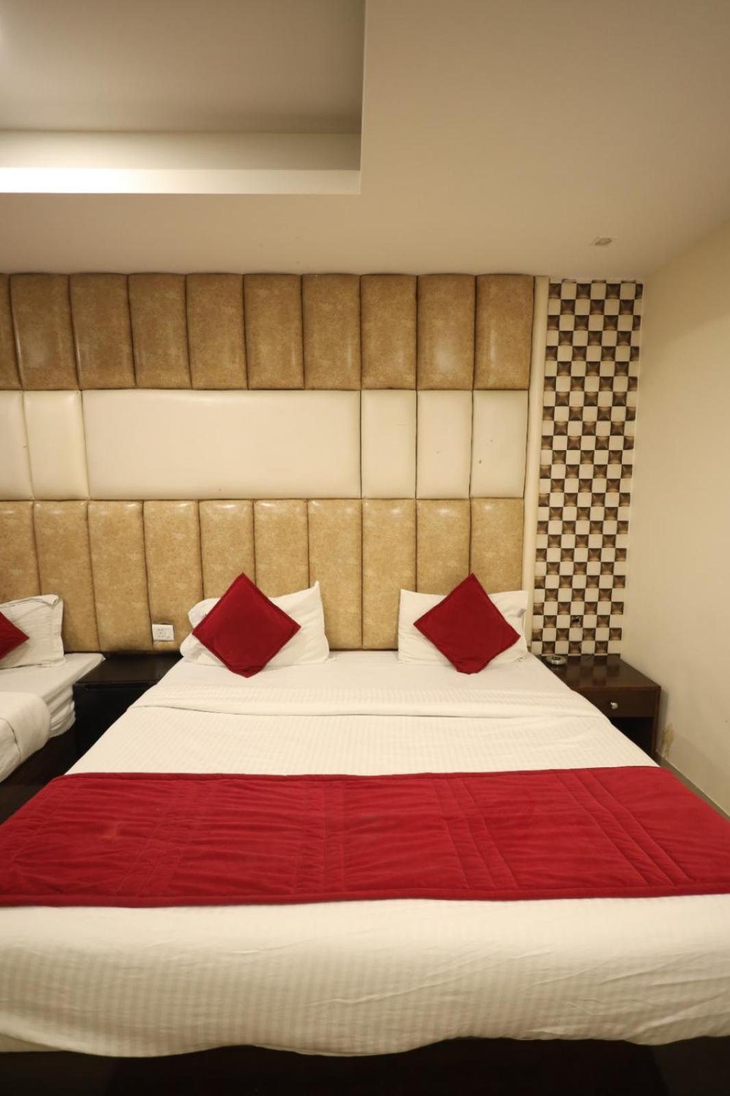 Paramont Near Airport New Delhi