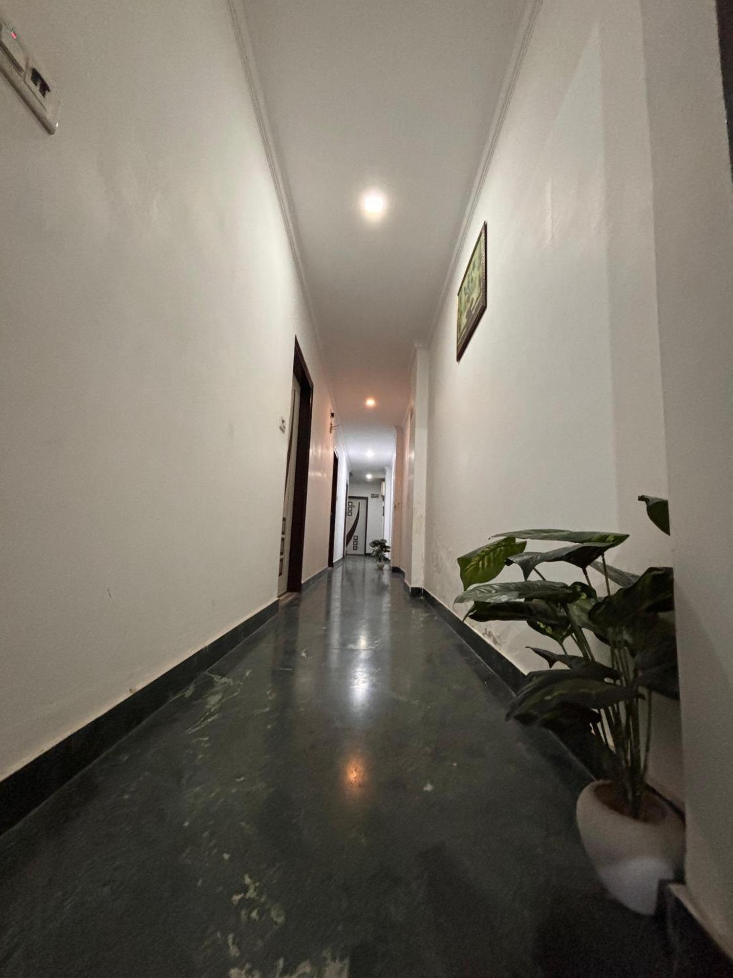 Clink Airport House -new Delhi Hotel 3*