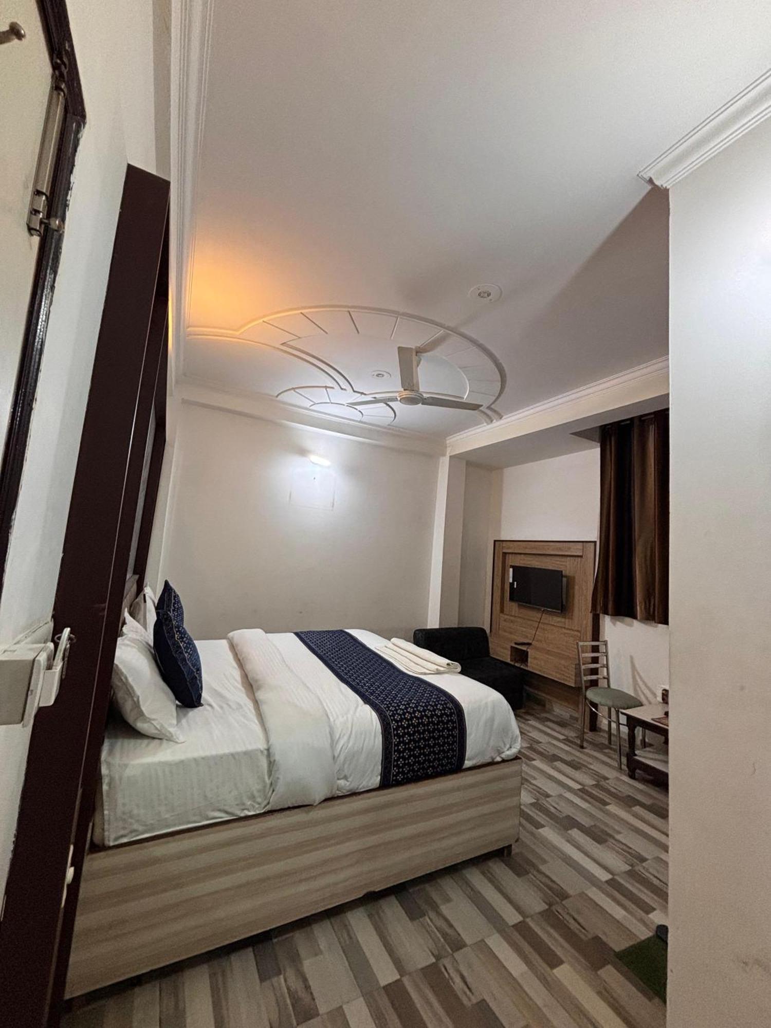 Clink Airport House -new Delhi