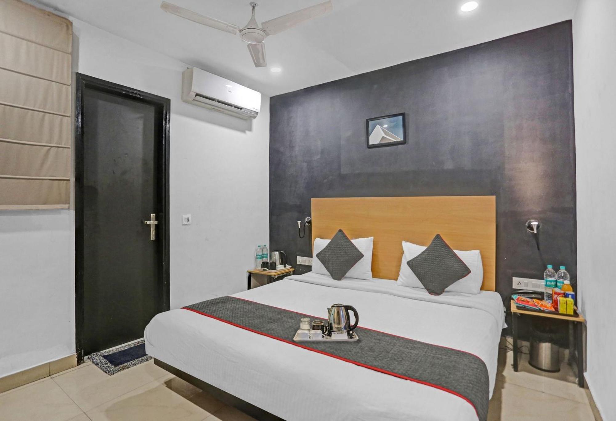 Hotel Townhouse Nangal Raya Pankha Road