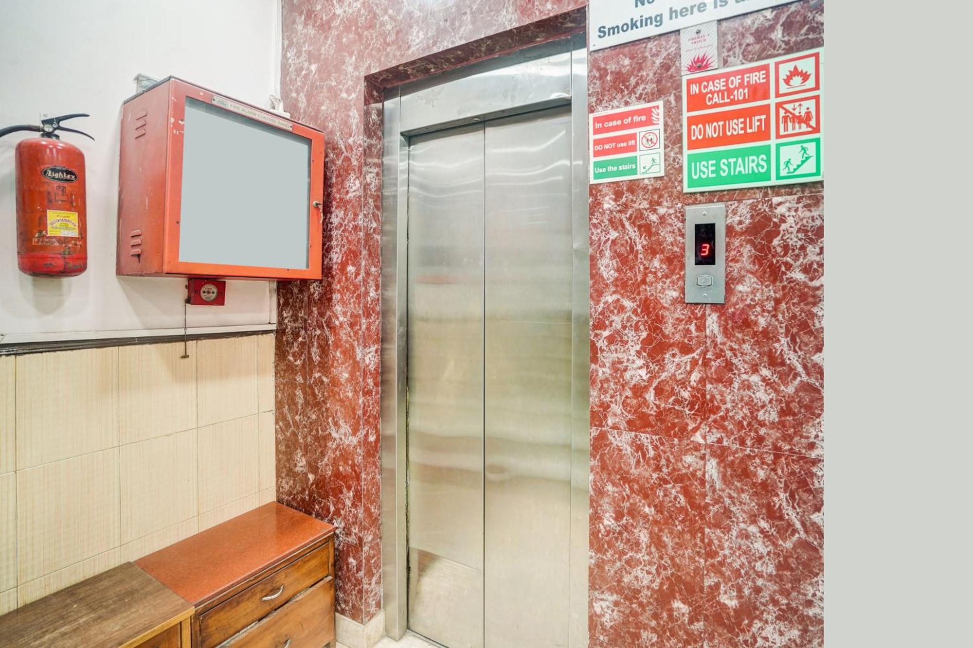 Hotel O De Gold Karol Bagh 3*