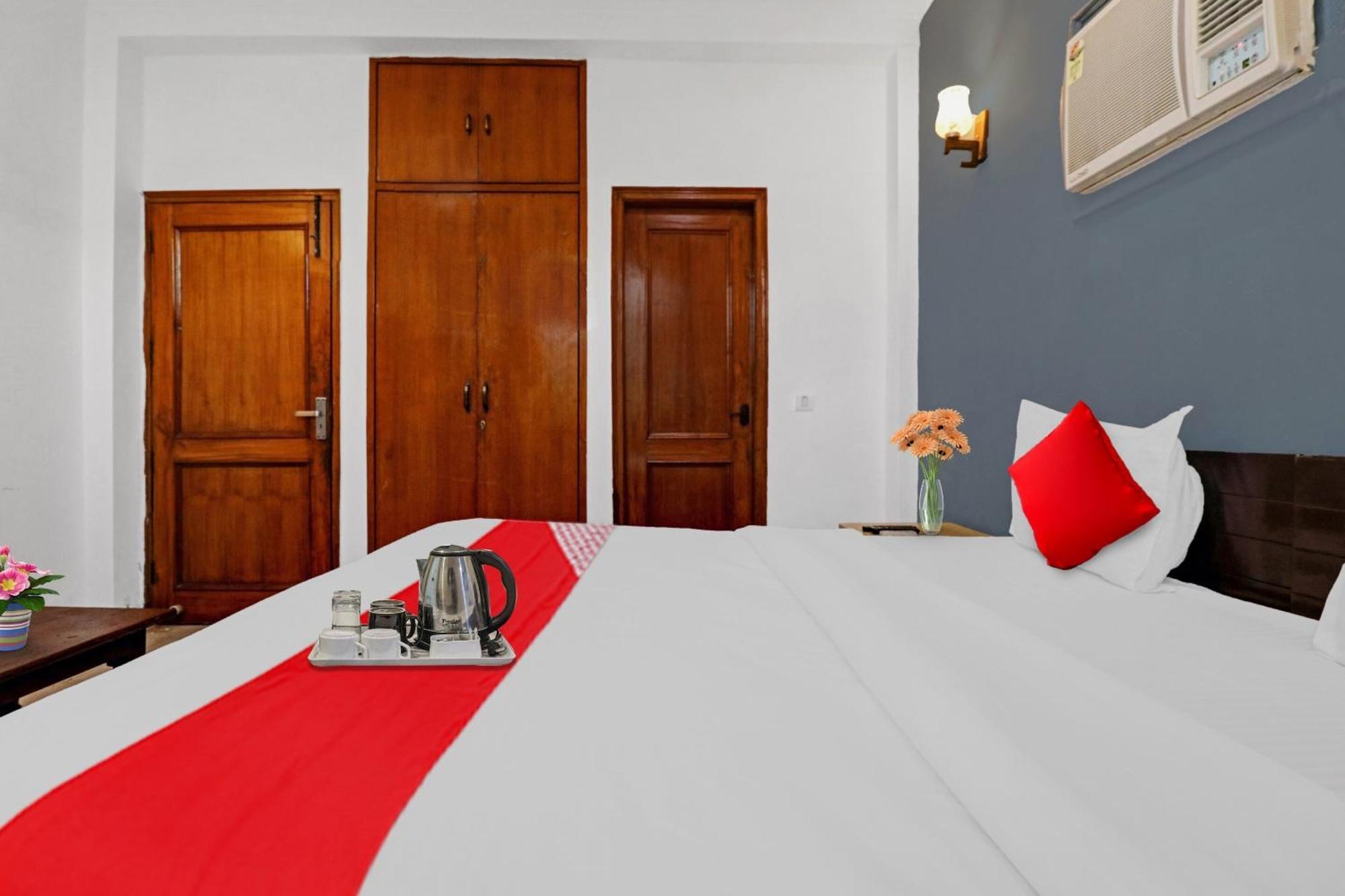 Hotel O Rs