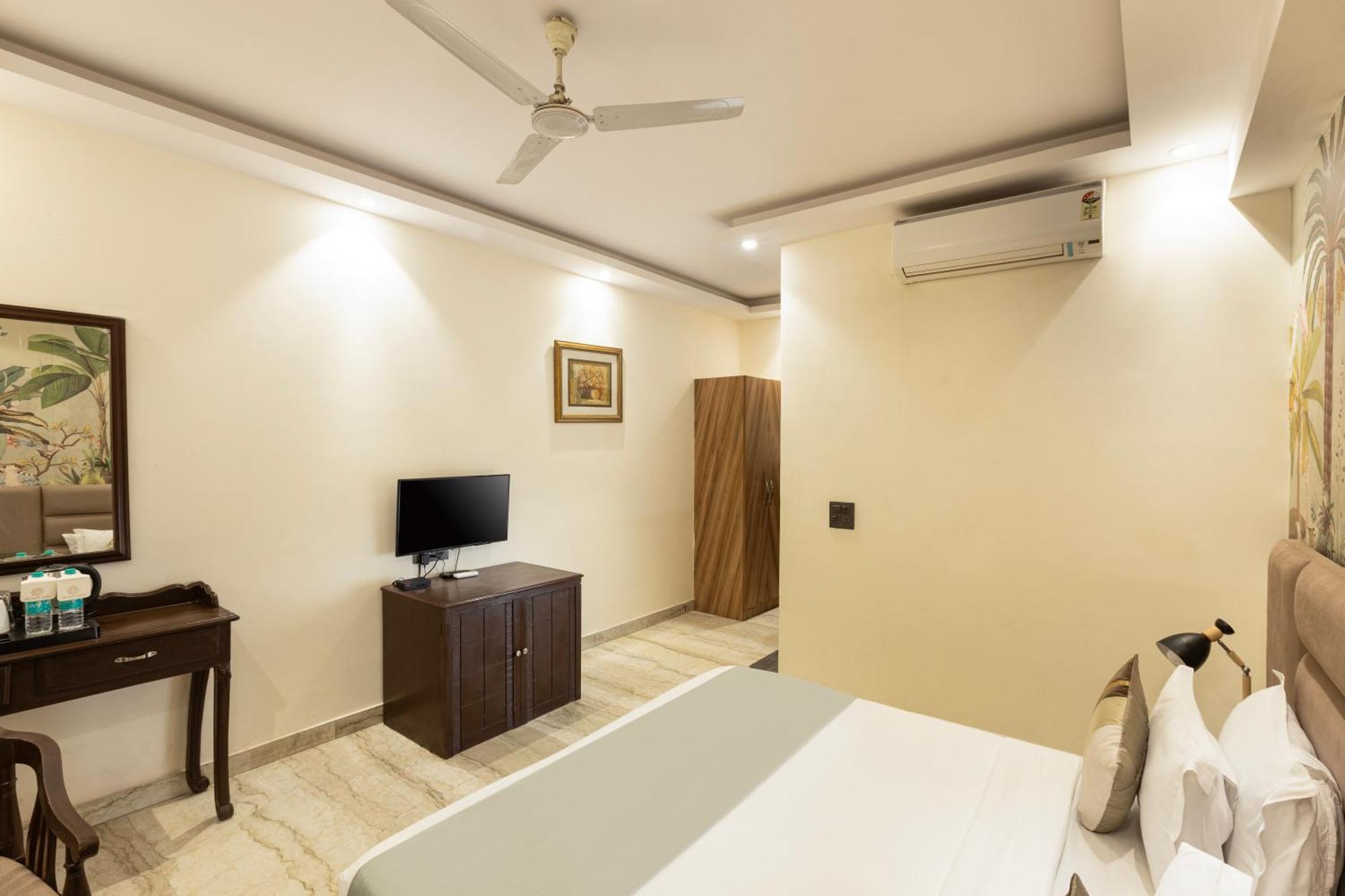 The Orion Express - East Of Kailash 3* New Delhi