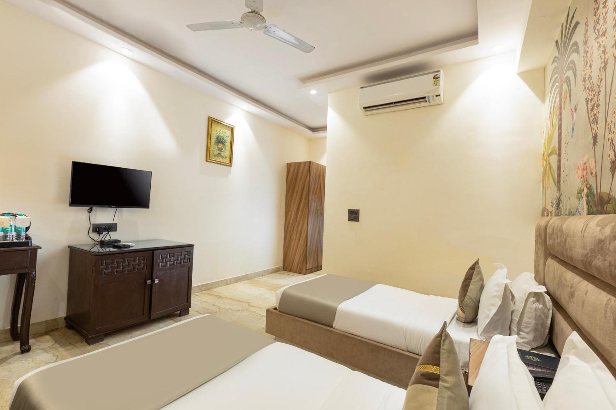 The Orion Express - East Of Kailash 3* New Delhi