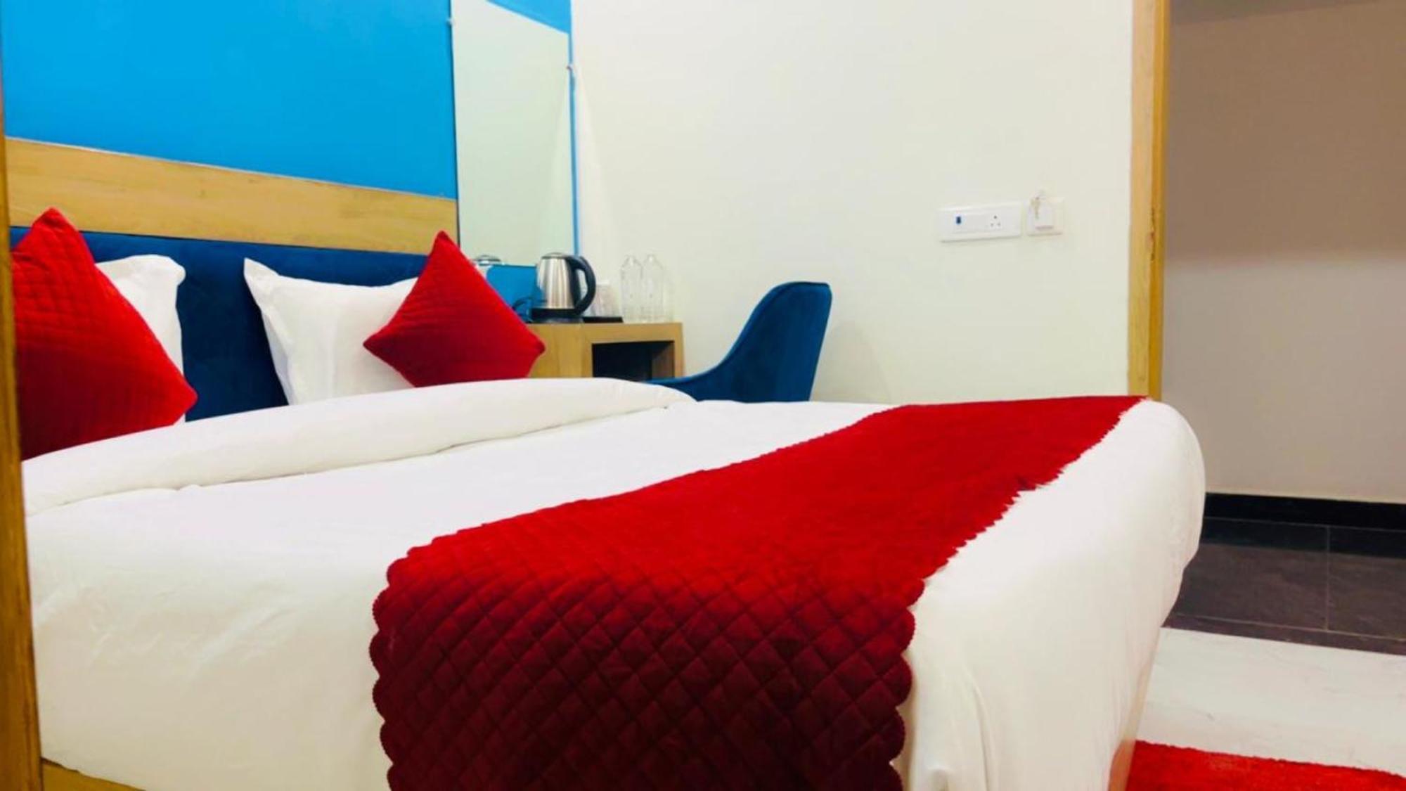 Hotel The Rise At Delhi Airport Nova Deli