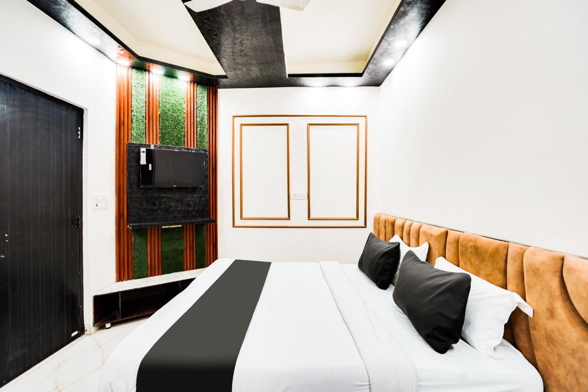 Hotel O Happy New Delhi