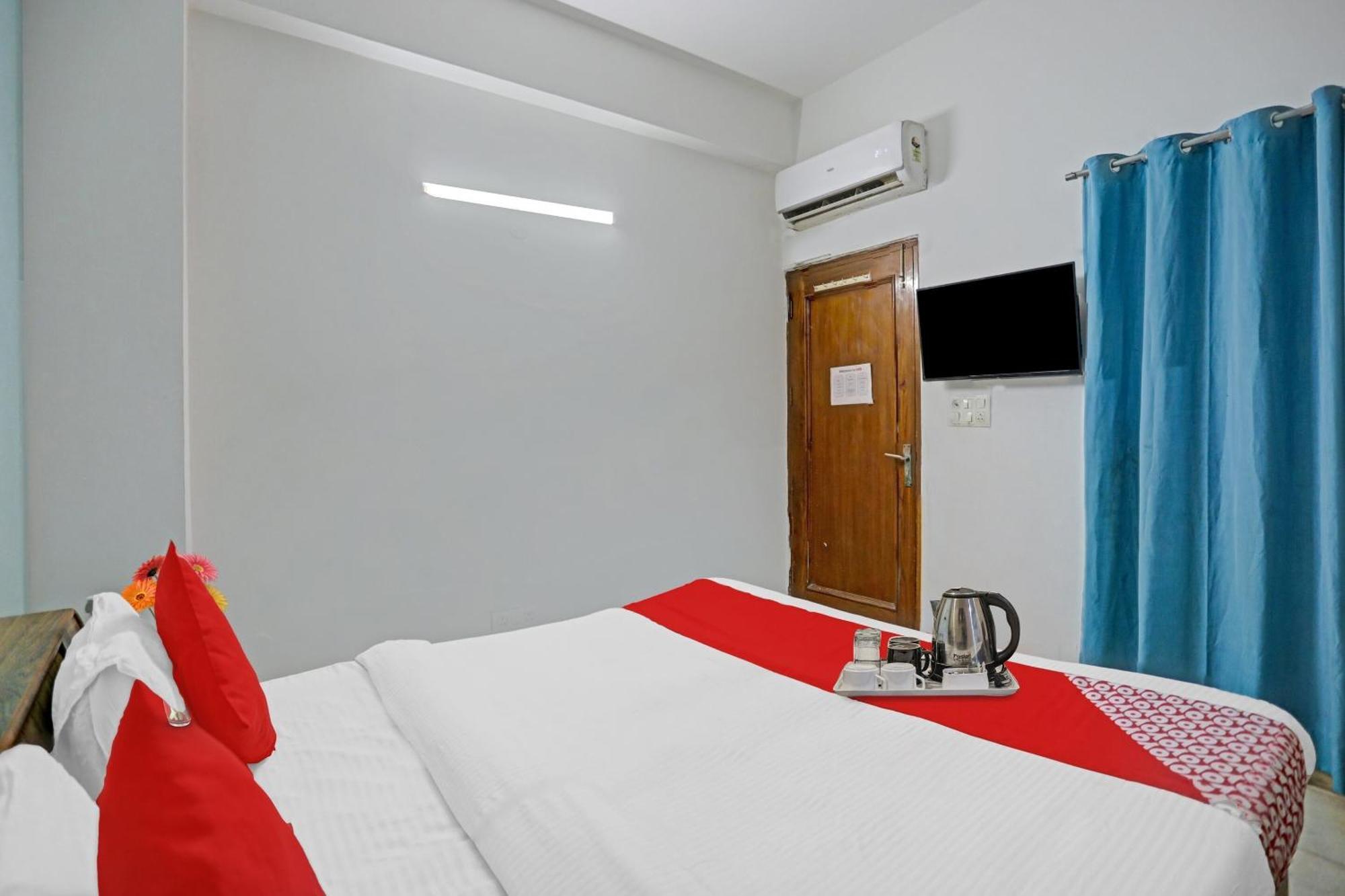 O Premium Near Dlf Avenue Saket Hotel