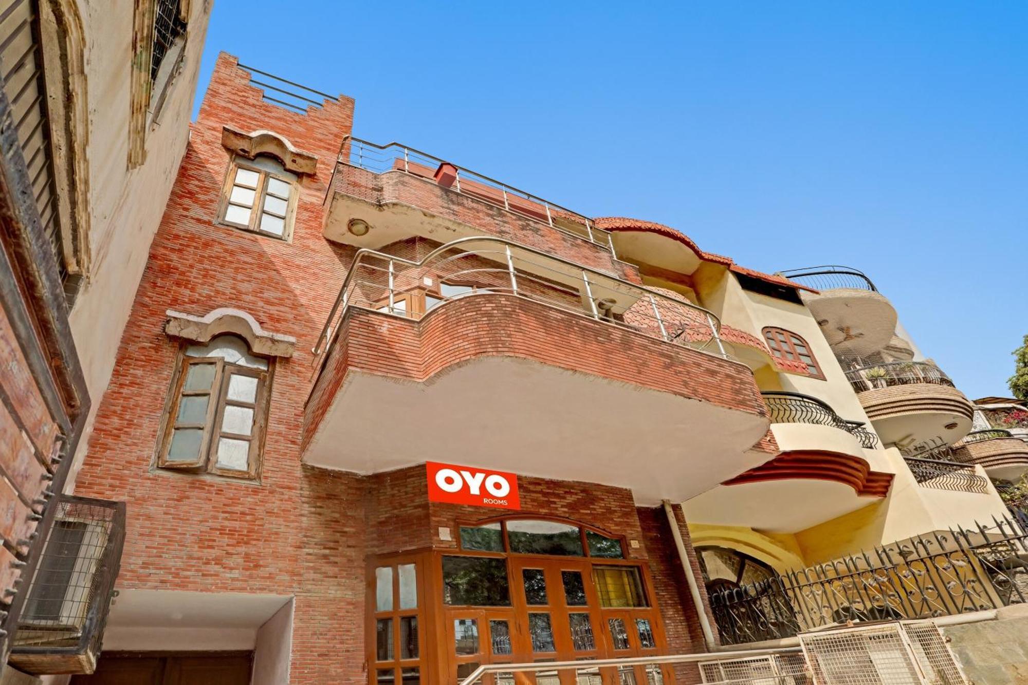 O Premium Near Dlf Avenue Saket Hotel