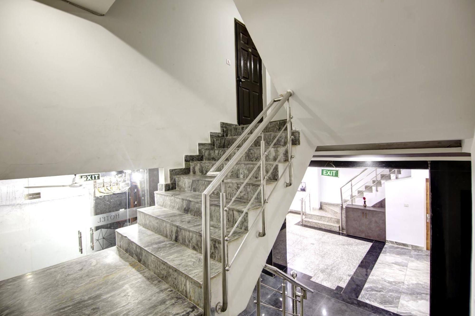 S B Inn-near Train Station *