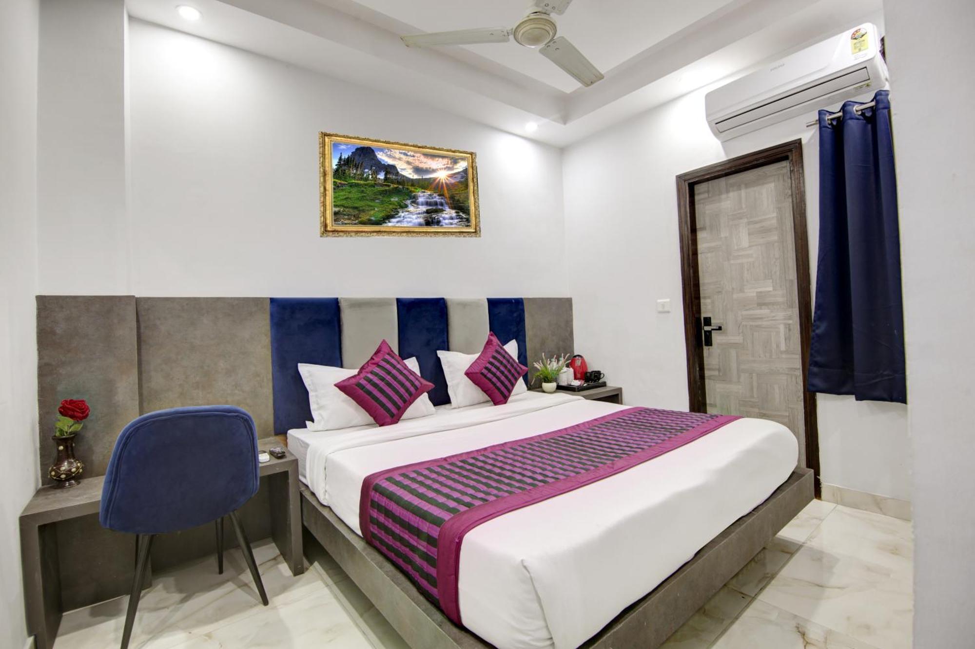 Albergue S B Inn-near Train Station