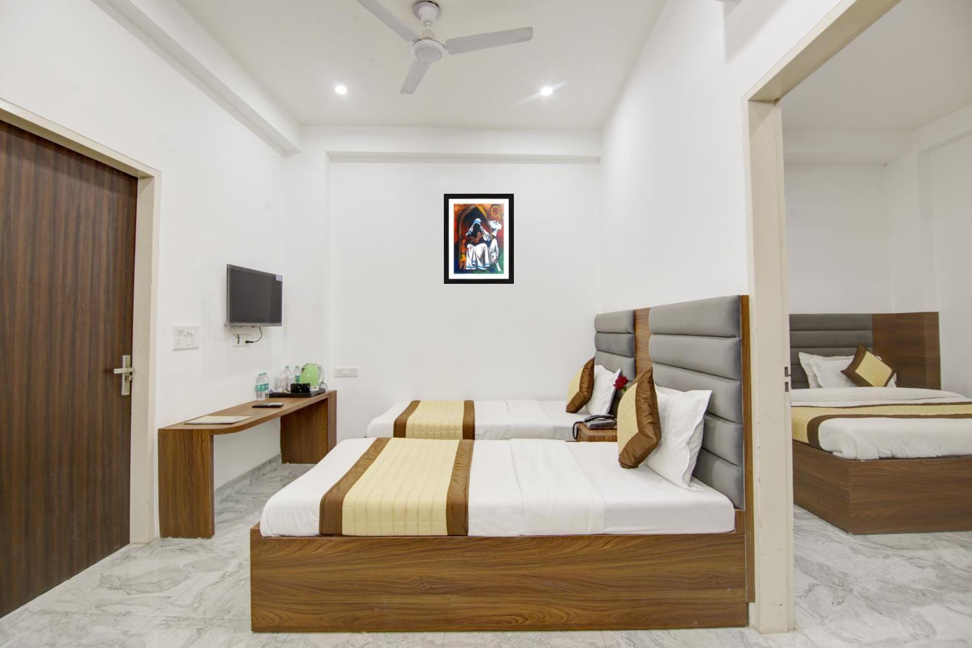 Albergue S B Inn-near Train Station *