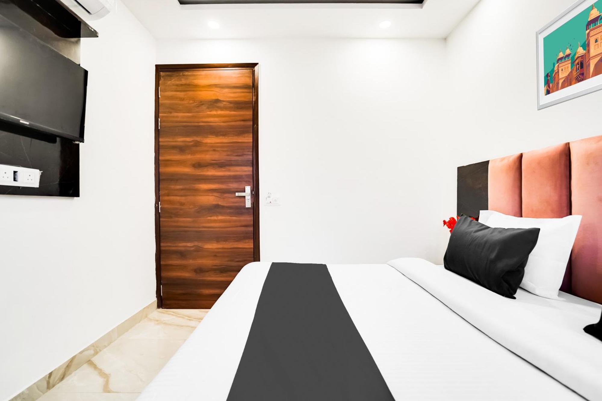 O Aarna Hotel New Delhi