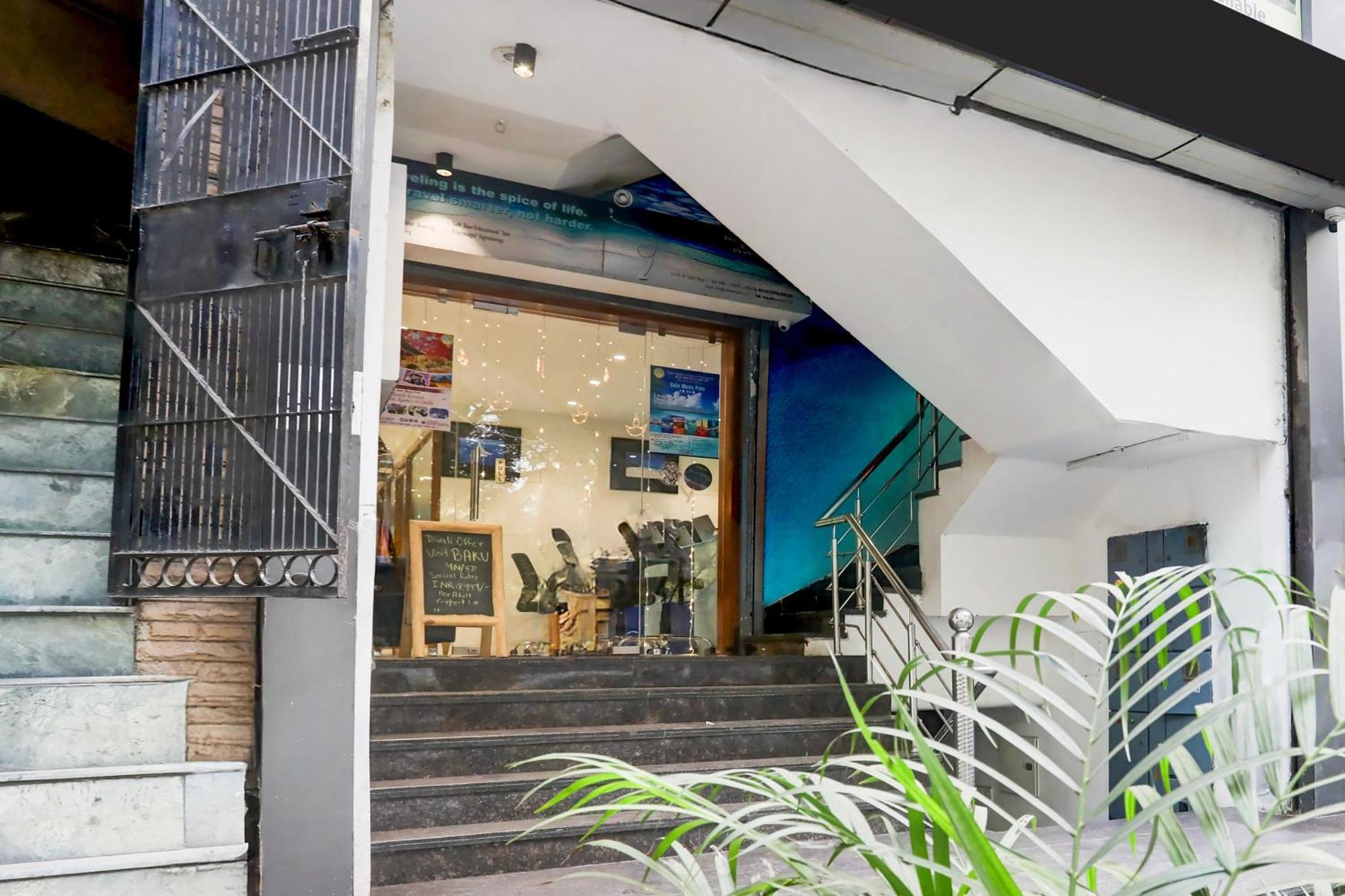 83013 O A K Residency New Delhi