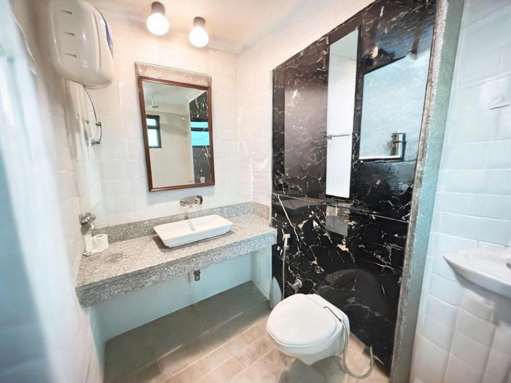 Almora By Almati Group - Near Delhi International Airport With - Free Airport Drop Hotel 3*