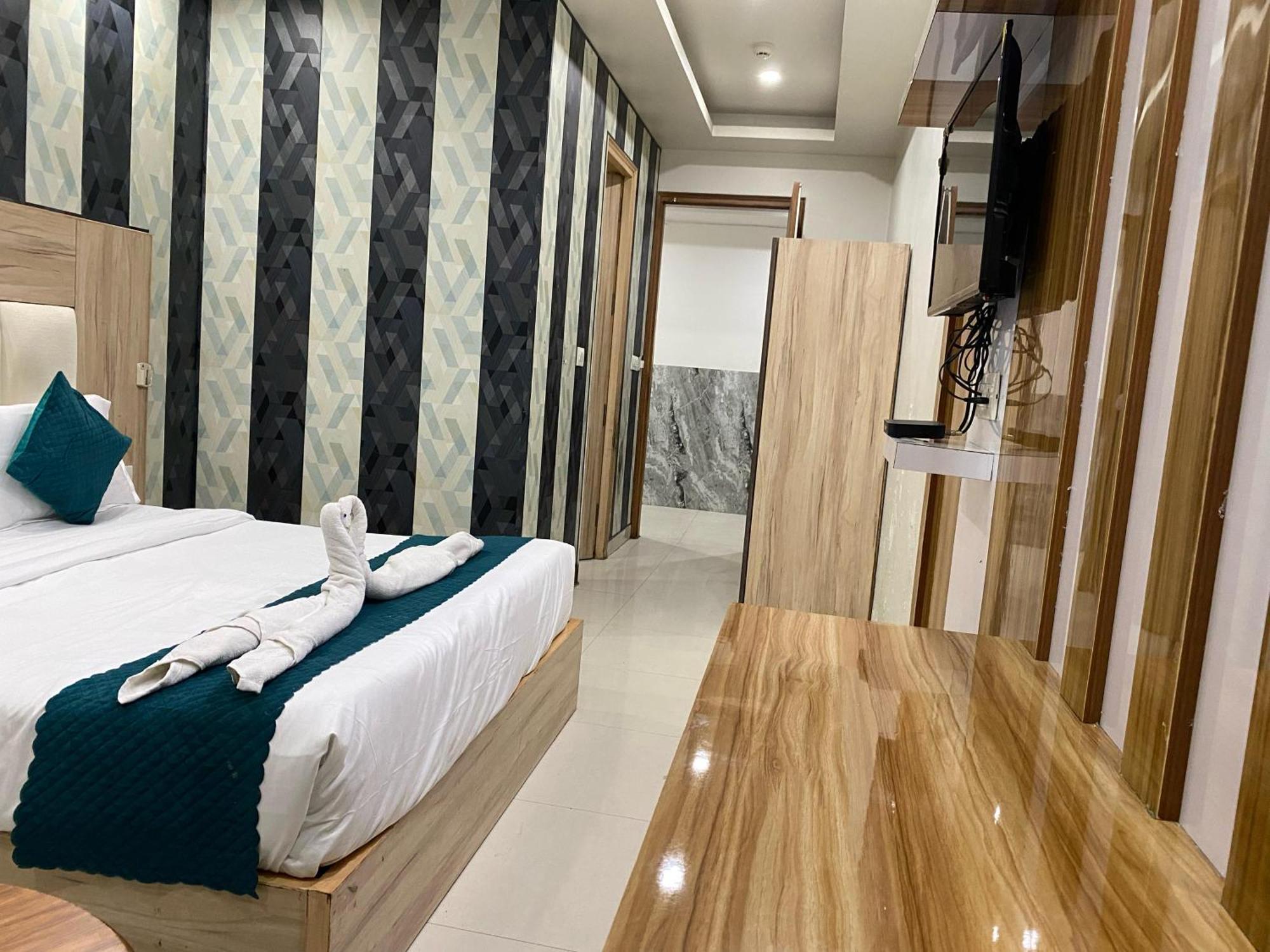 Royal Residency Igi Airport Delhi Hotel 4*