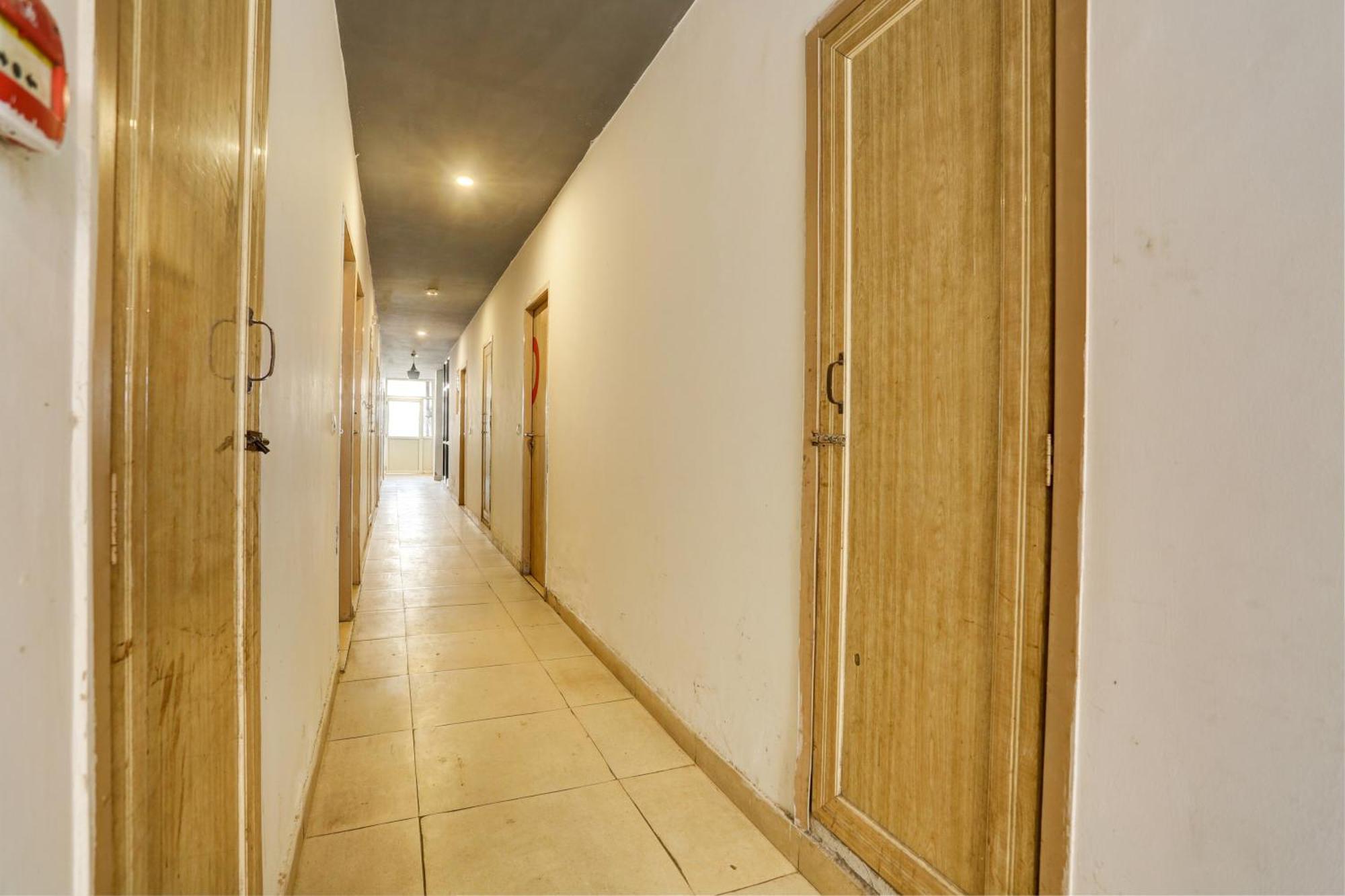 O Dwarka Mor Metro 4*