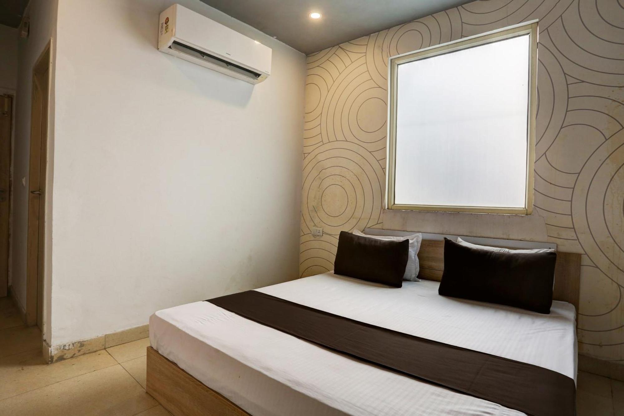 O Dwarka Mor Metro Hotel 4*