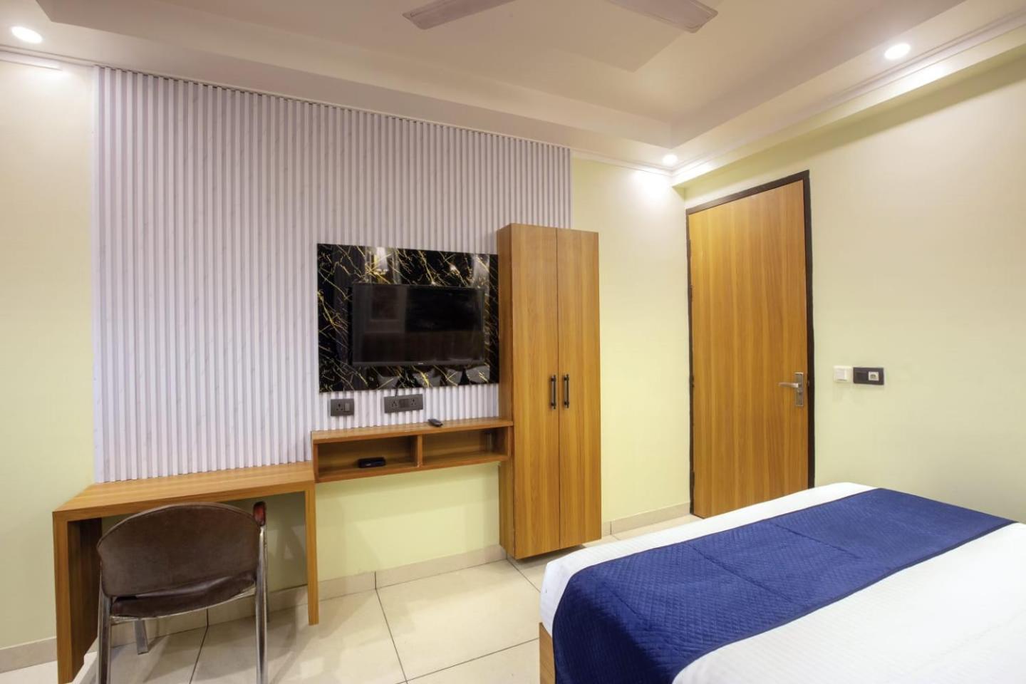 Aerostay Igi Delhi Airport Hotel