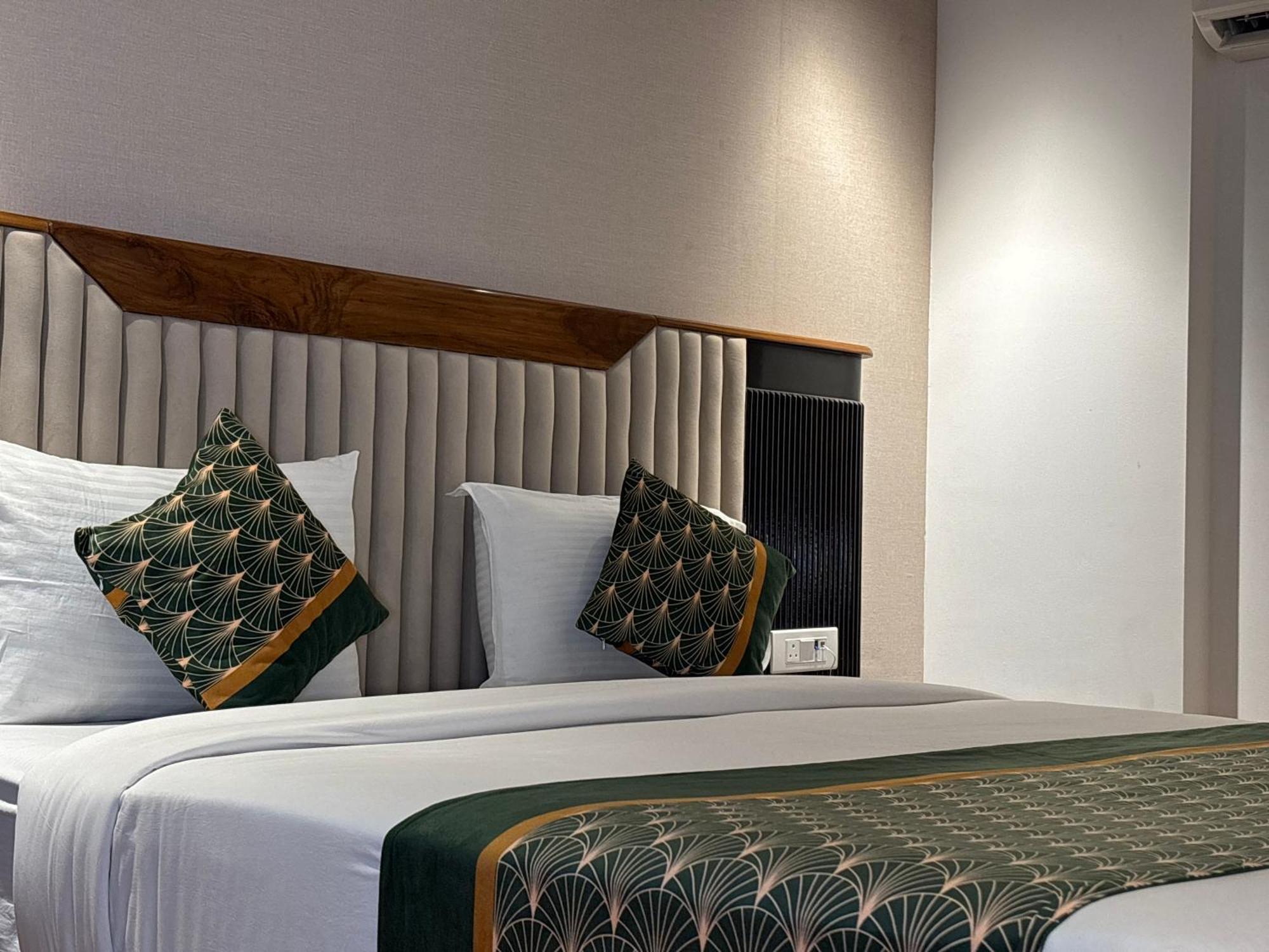 Arch The Lohias Hotel 4*