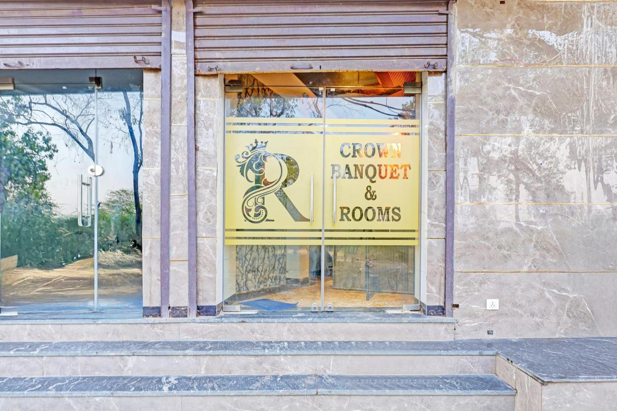 Hotel O Crown *