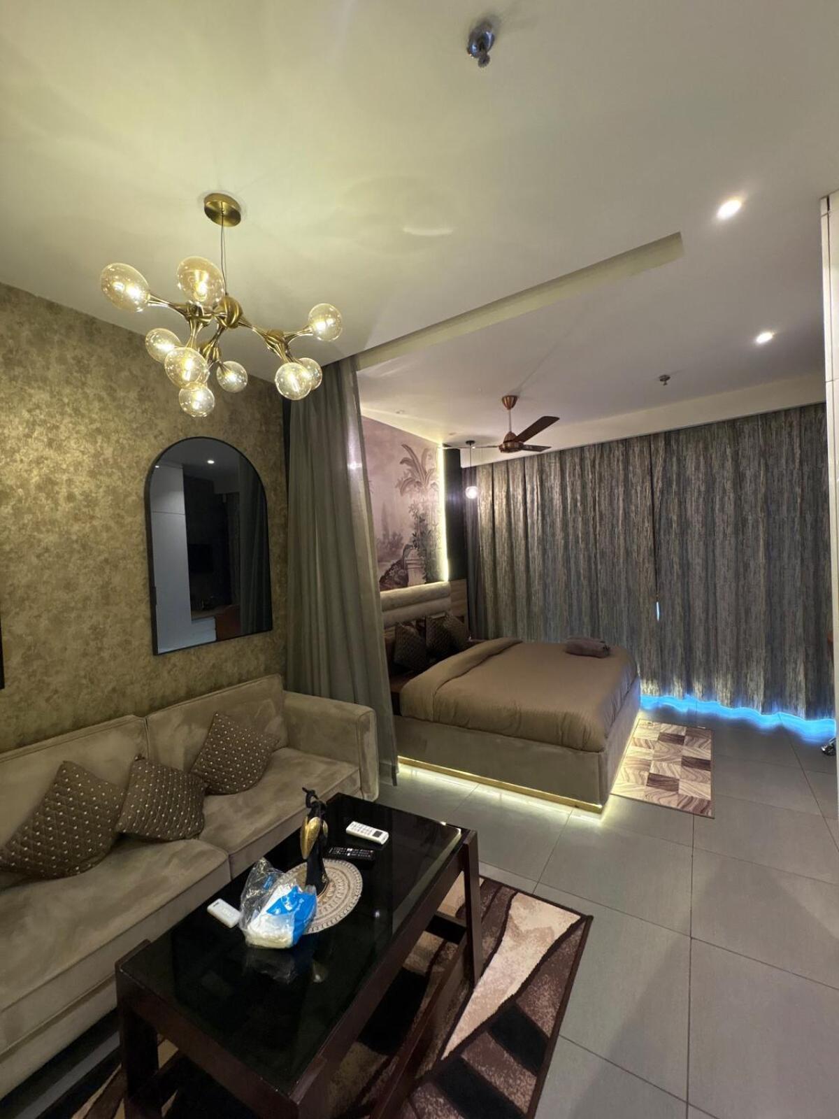 Luxury Lagoon By La Fausto *