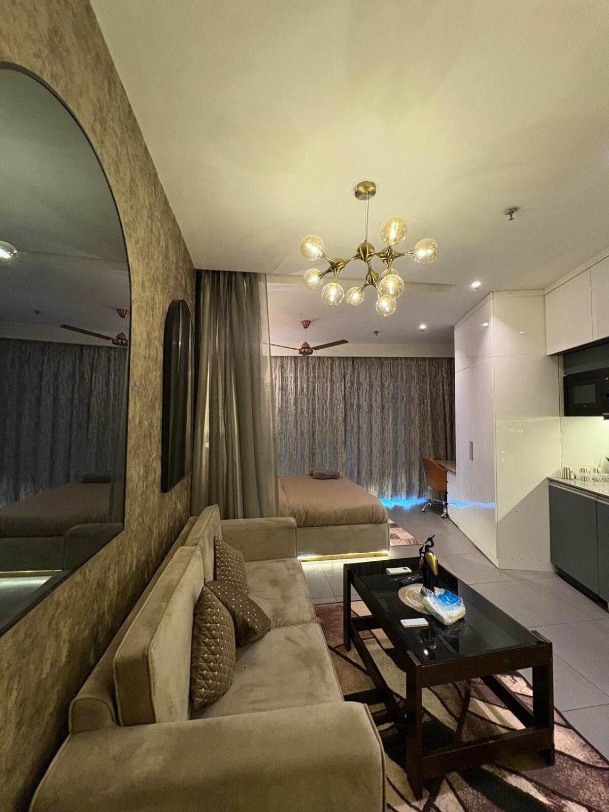 Luxury Lagoon By La Fausto New Delhi