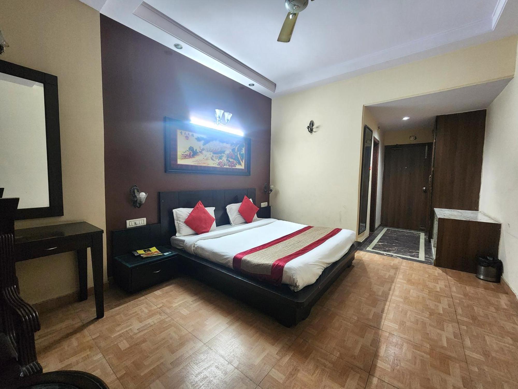 Hotel Mid Town New Delhi