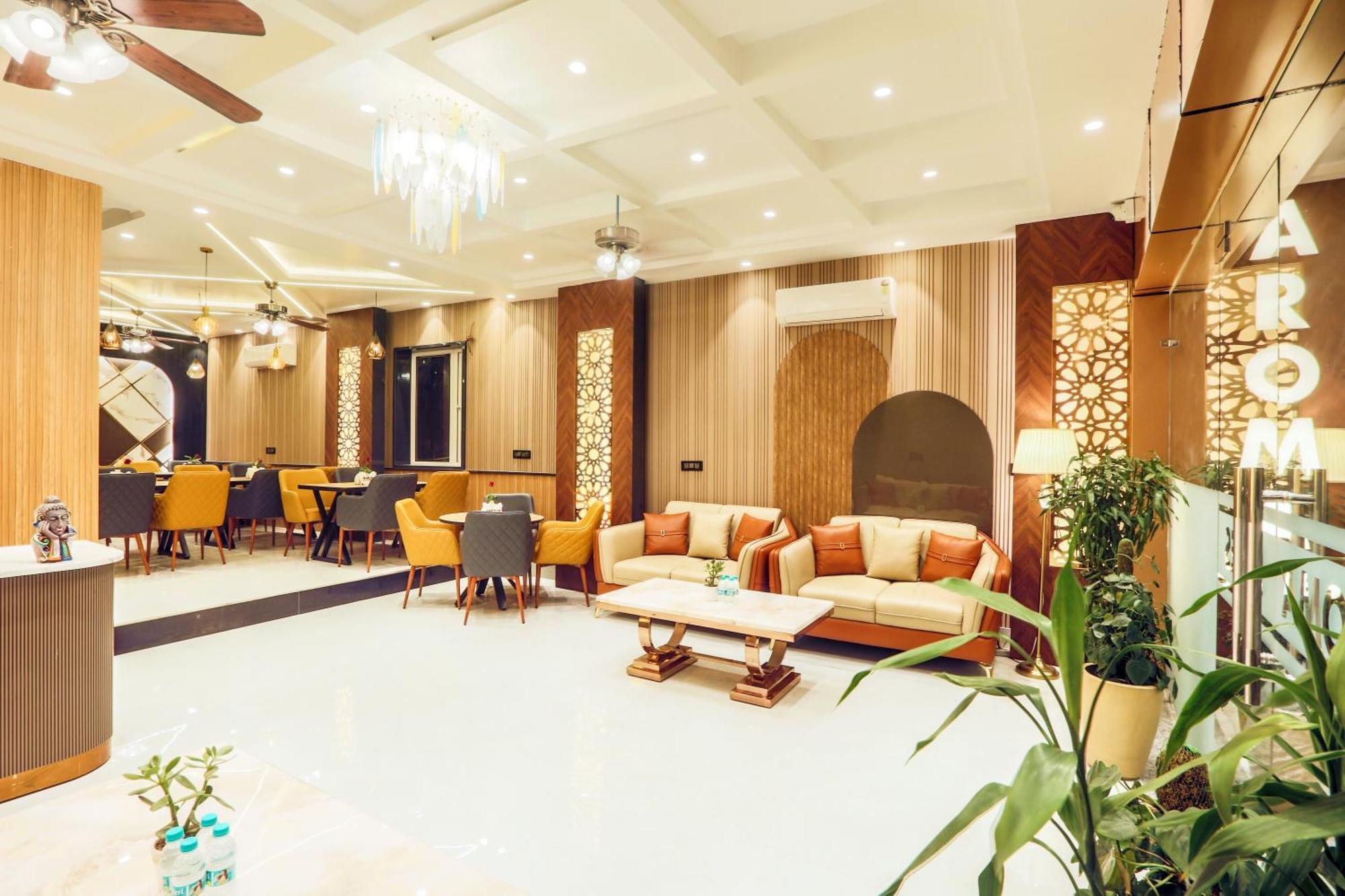 Aroma Plaza Delhi Airport Hotel