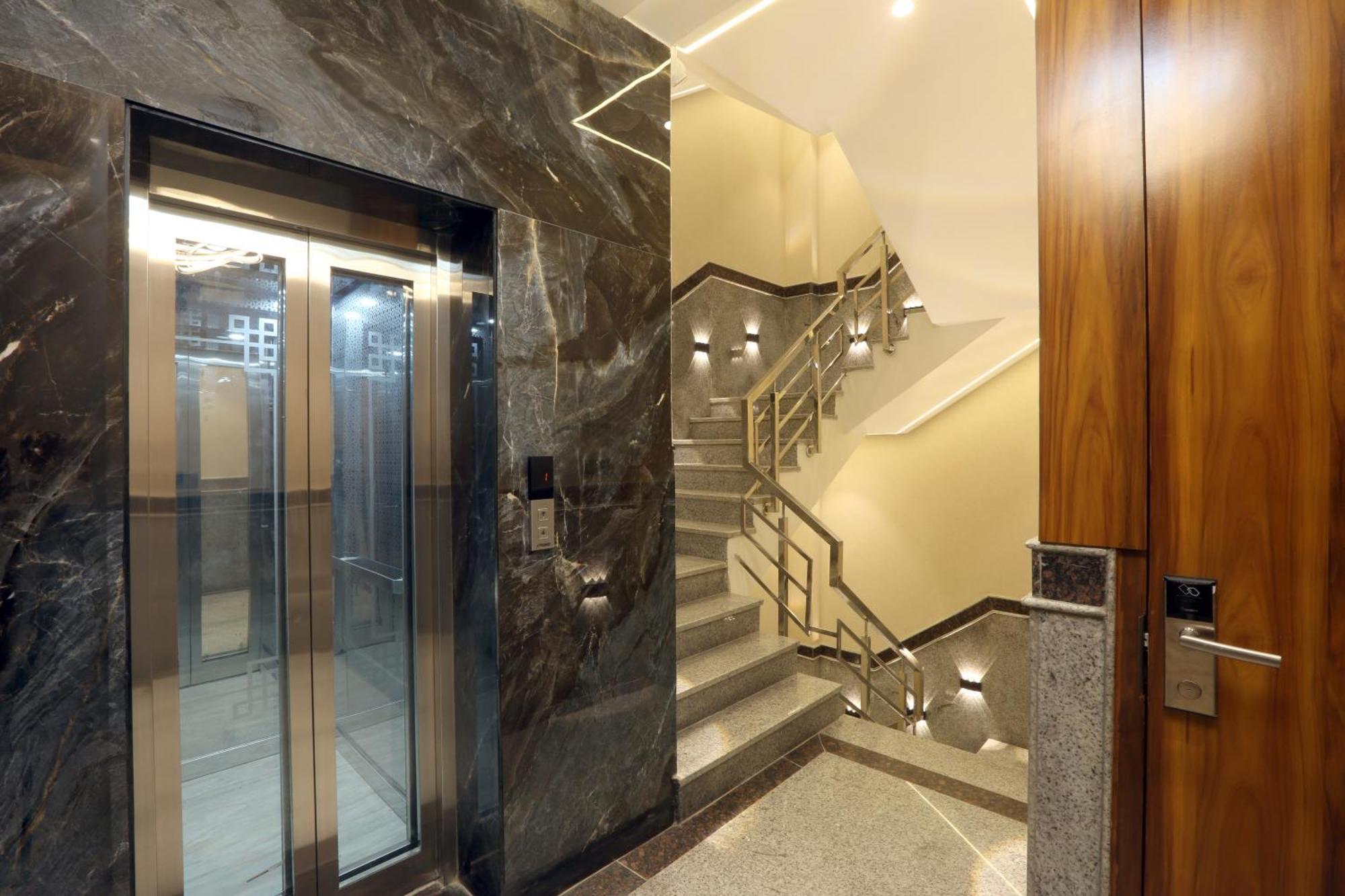 Aroma Plaza Delhi Airport 4*
