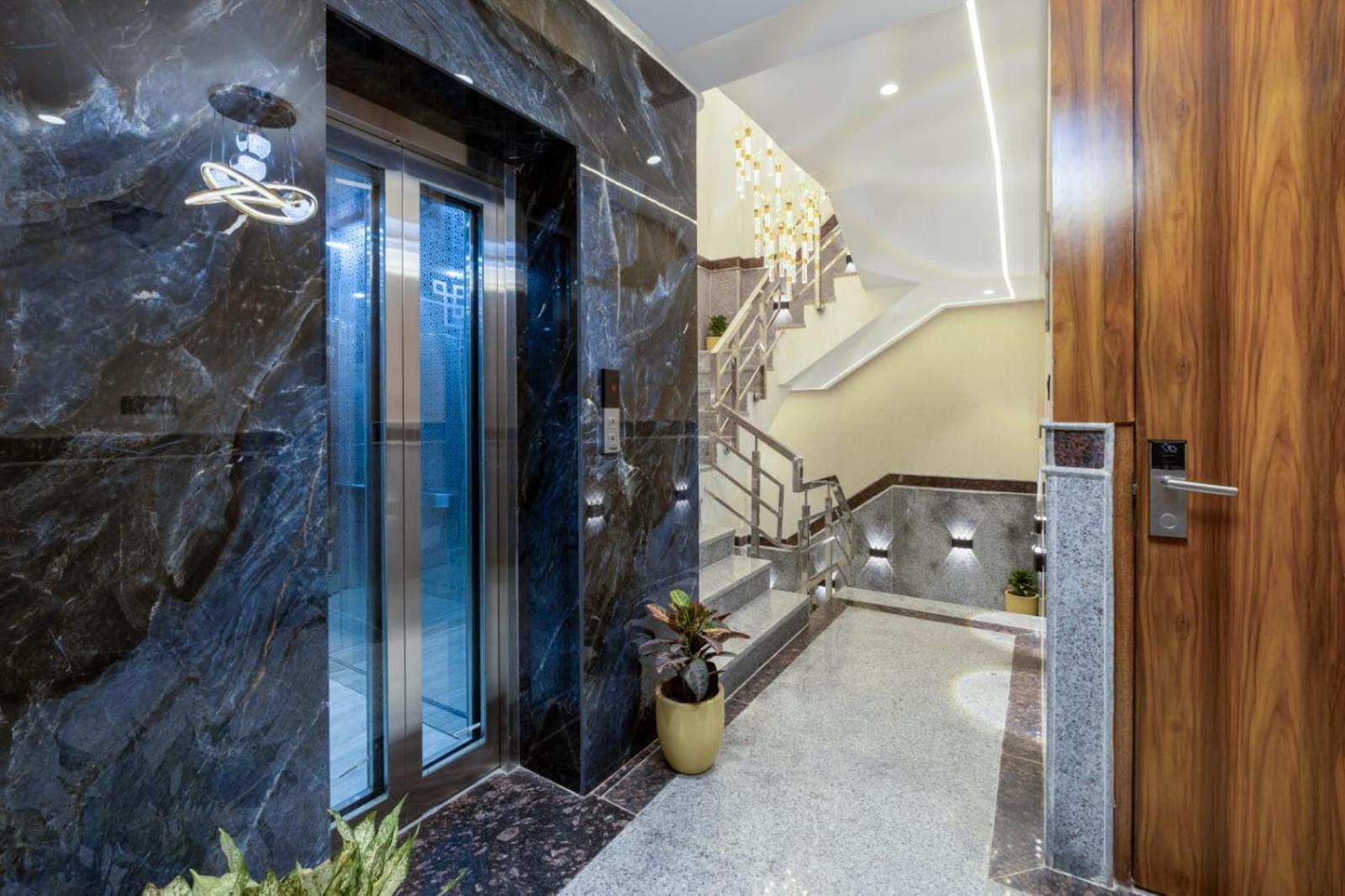 Aroma Plaza Delhi Airport 4*