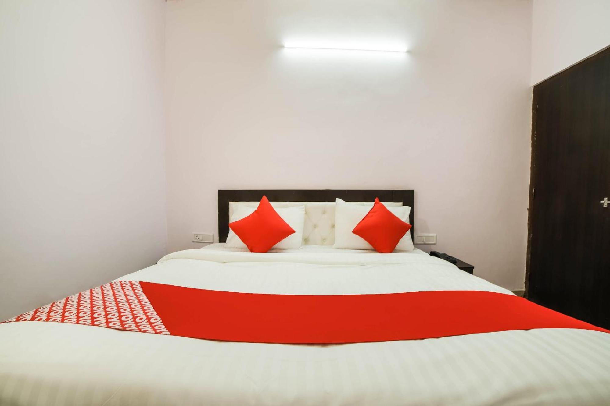O Iris Lite 3* Delhi (National Capital Territory of India)