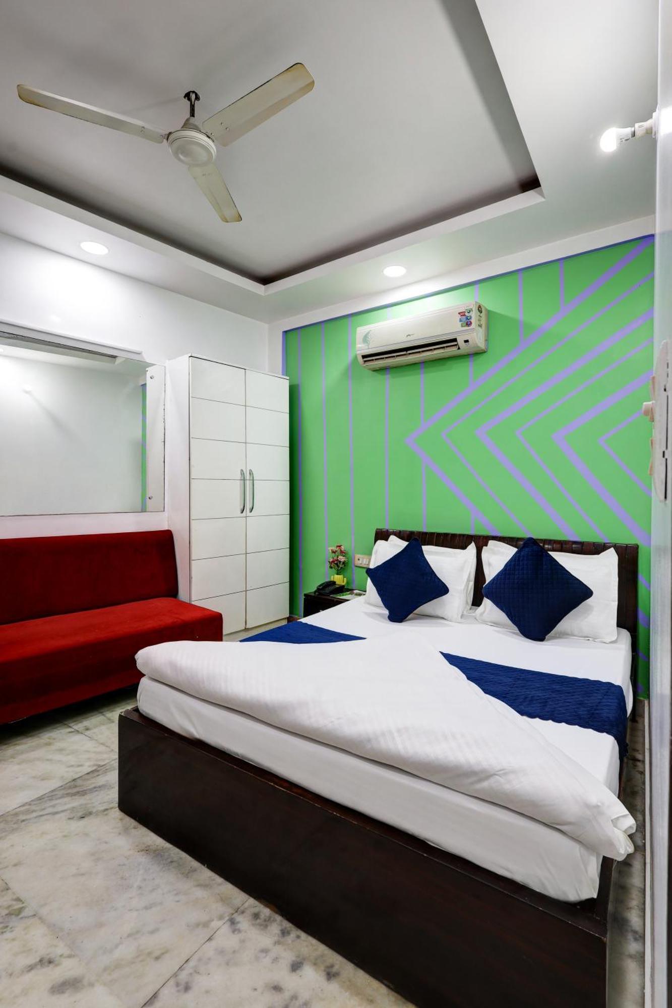 Hotel Nancy Dx Near Railway Station 3*