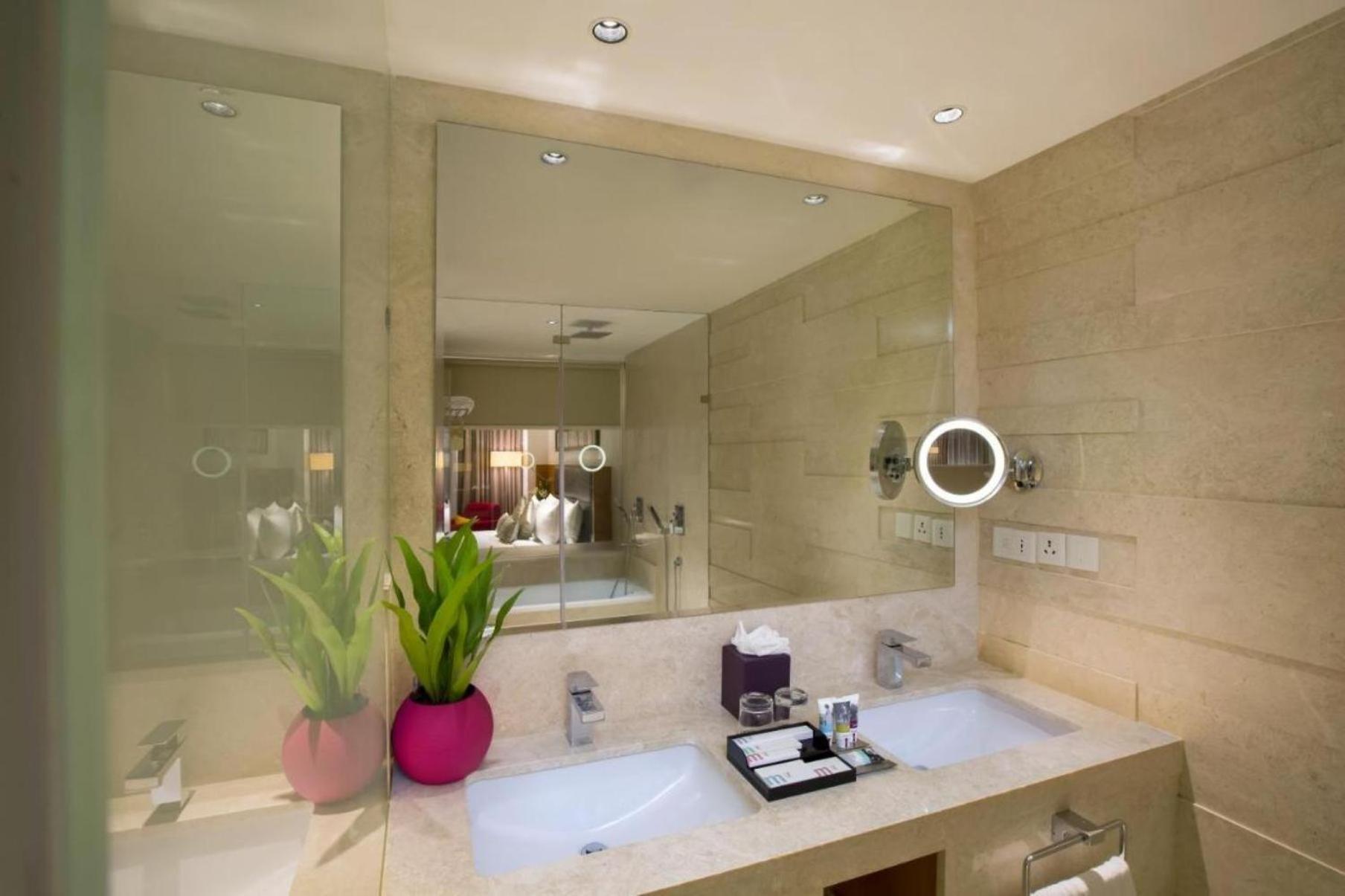 Daira Near Igi Airport Delhi Hotel 4*
