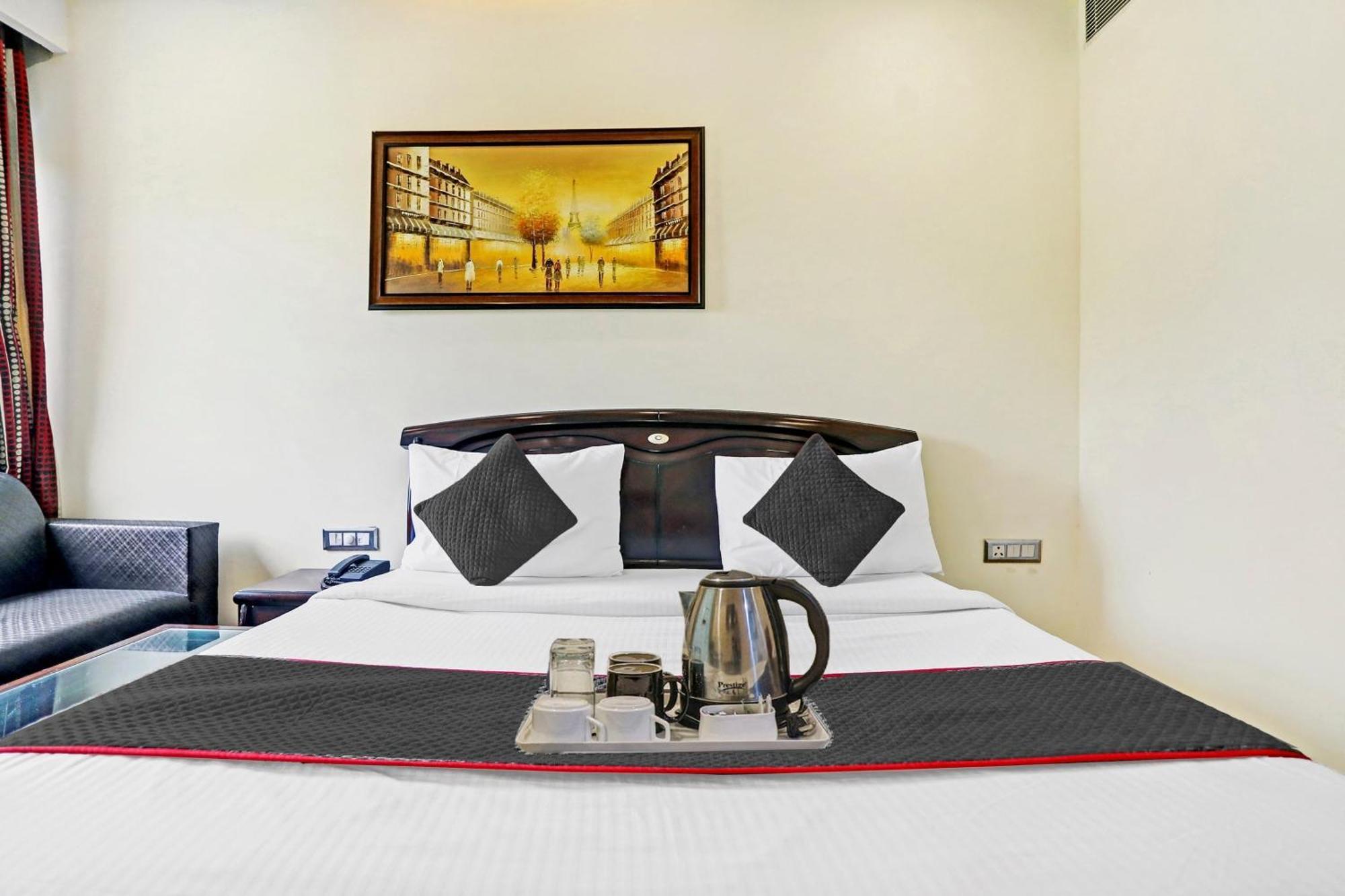 Townhouse Prakash Continental Near Netaji Subhash Place Metro Station 4* Nova Deli