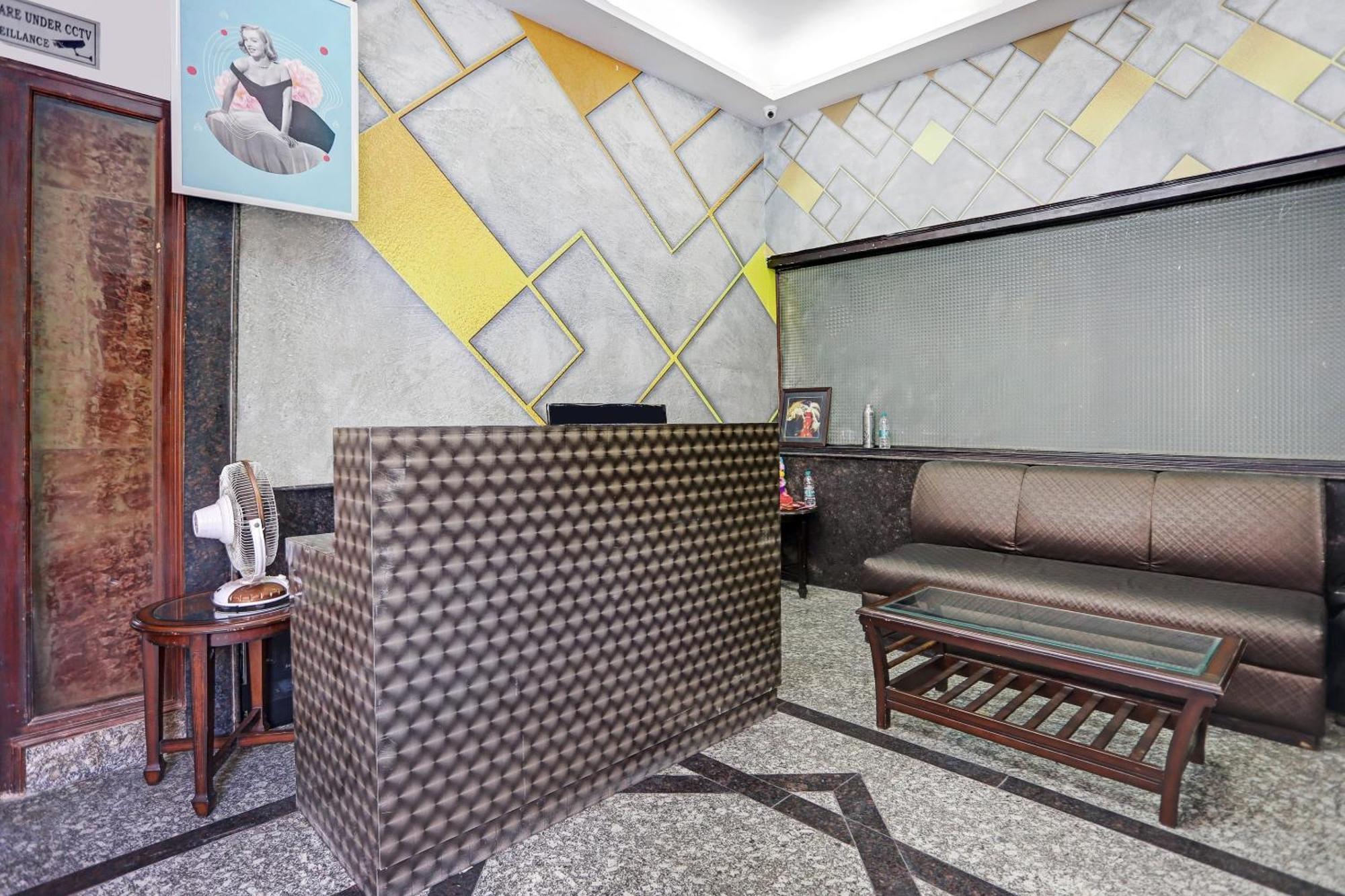 Townhouse Prakash Continental Near Netaji Subhash Place Metro Station Nova Deli