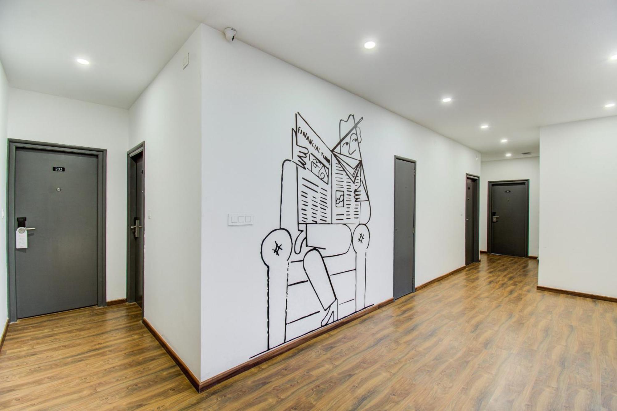 Townhouse Prakash Continental Near Netaji Subhash Place Metro Station 4*