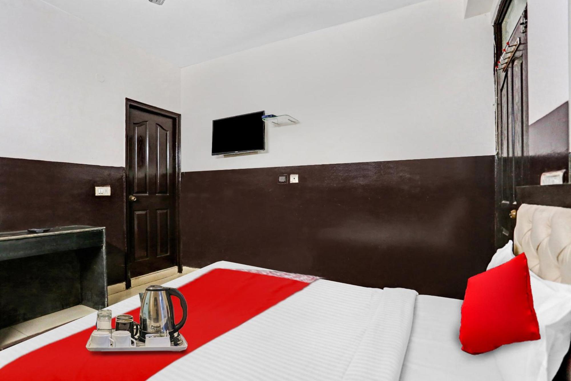 O Ss Paradise Hotel New Delhi