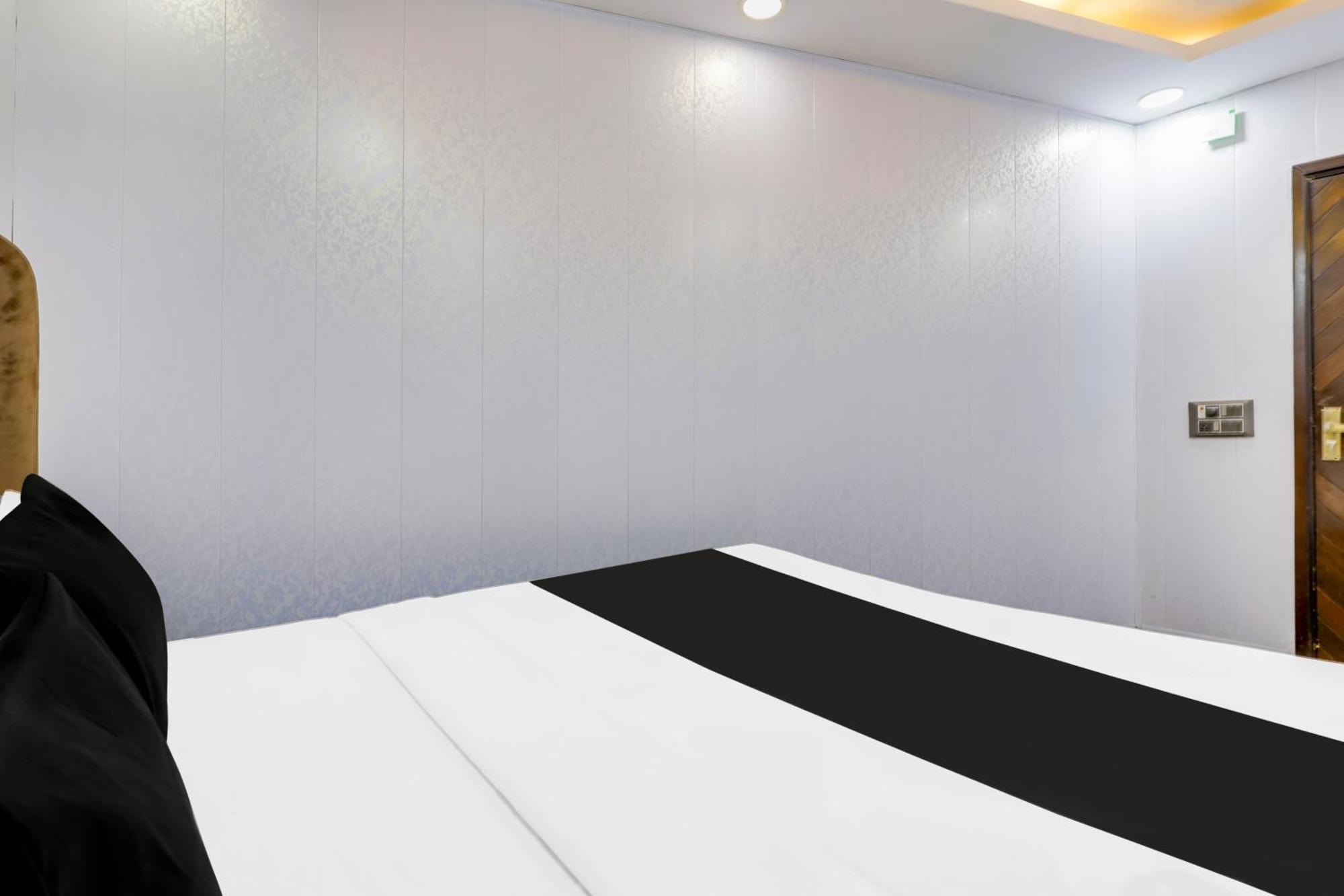O New Pocket Hotel New Delhi