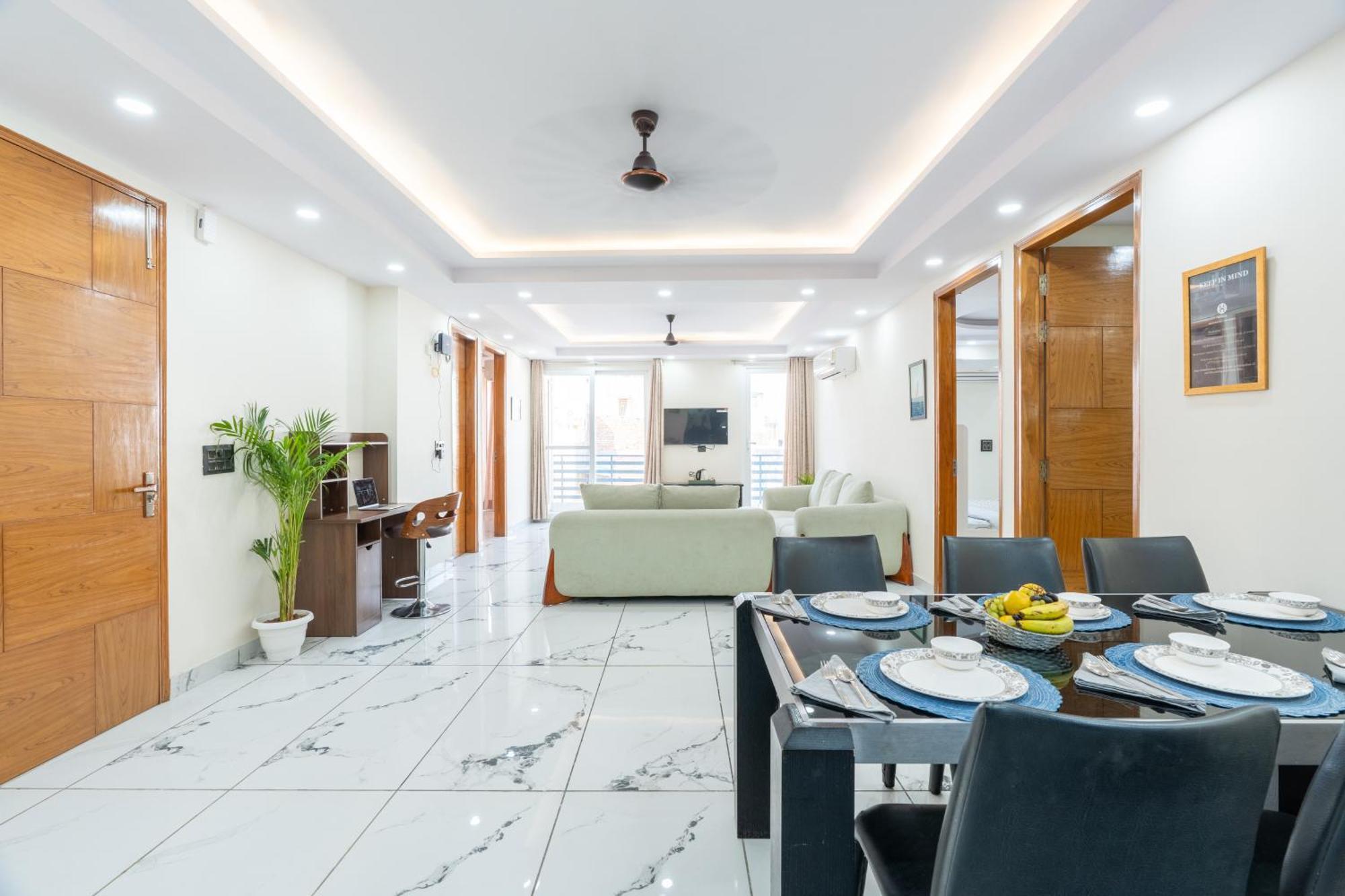Homlee-classic 4bhk Flat Del-lift-parking Apartment