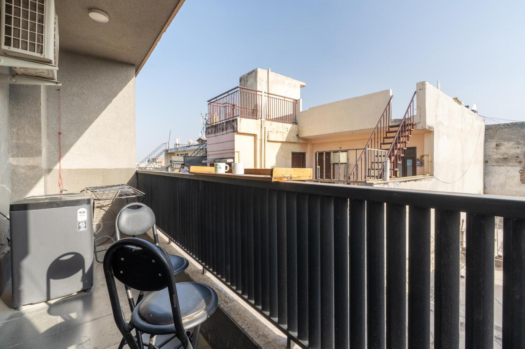 Homlee-saket Anupam Stylish 3bhk In South Delhi New Delhi
