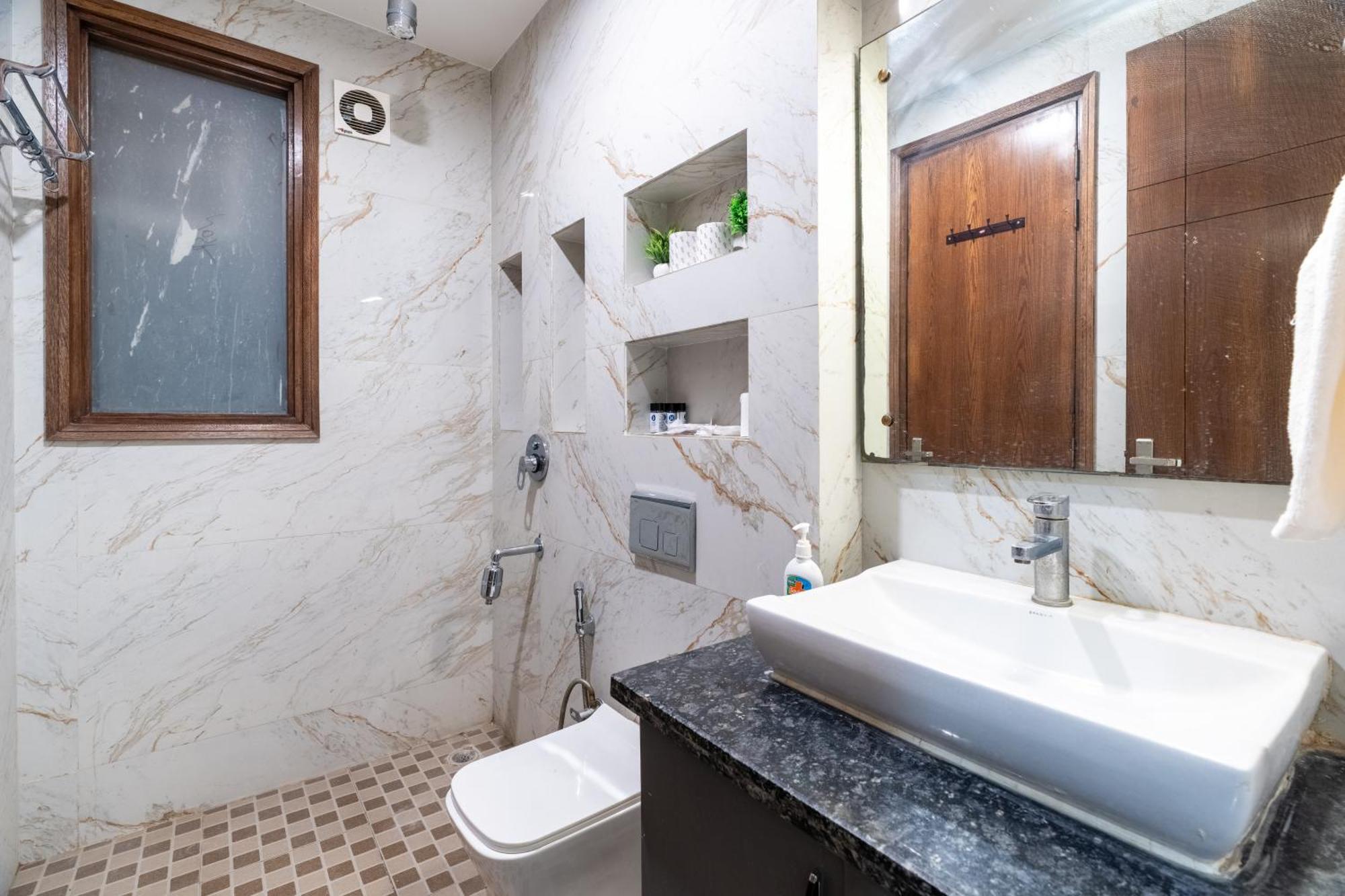 Homlee-saket Anupam Stylish 3bhk In South Delhi * New Delhi